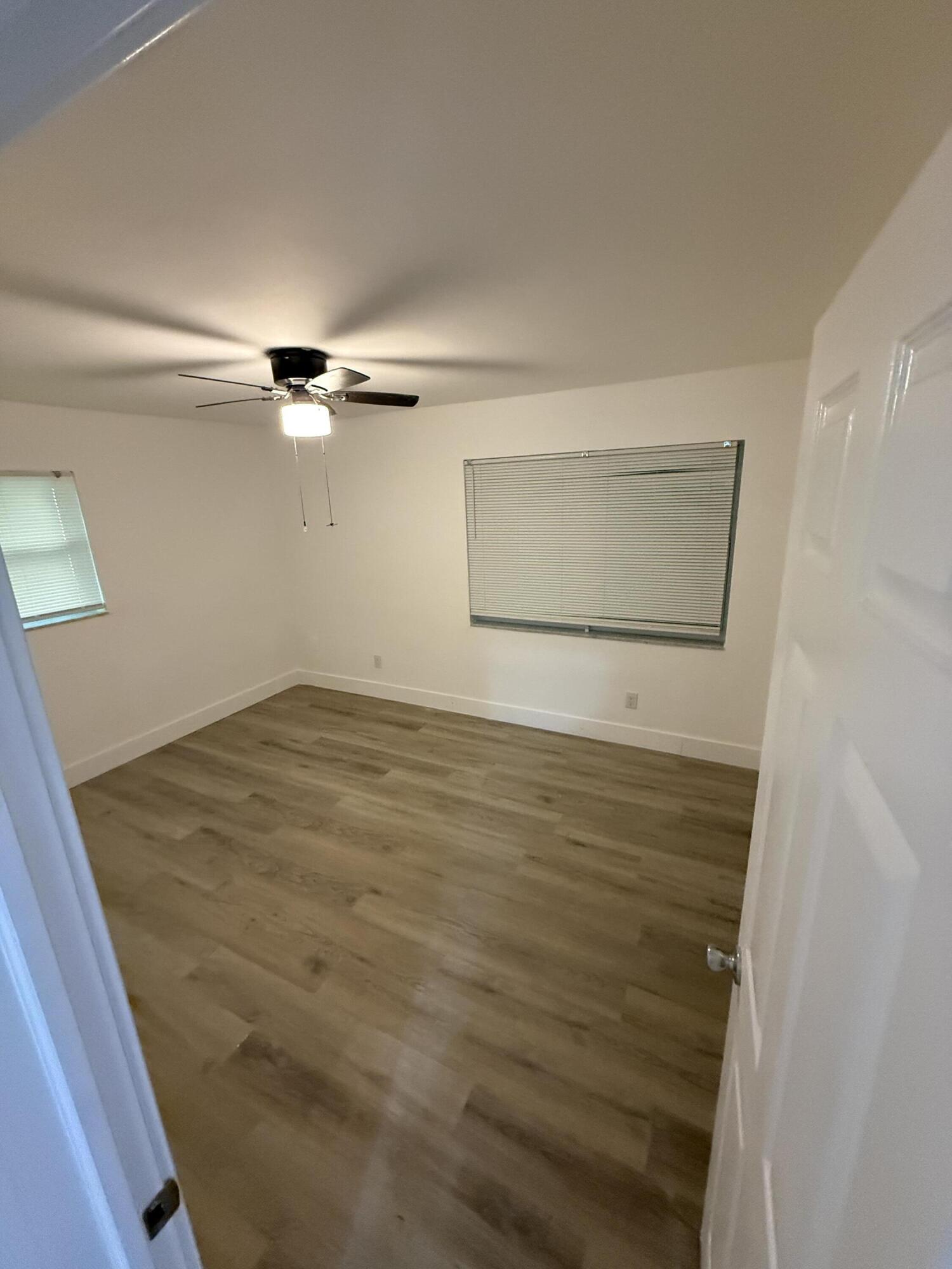 1005 Sw 3rd Way Property Photo 4