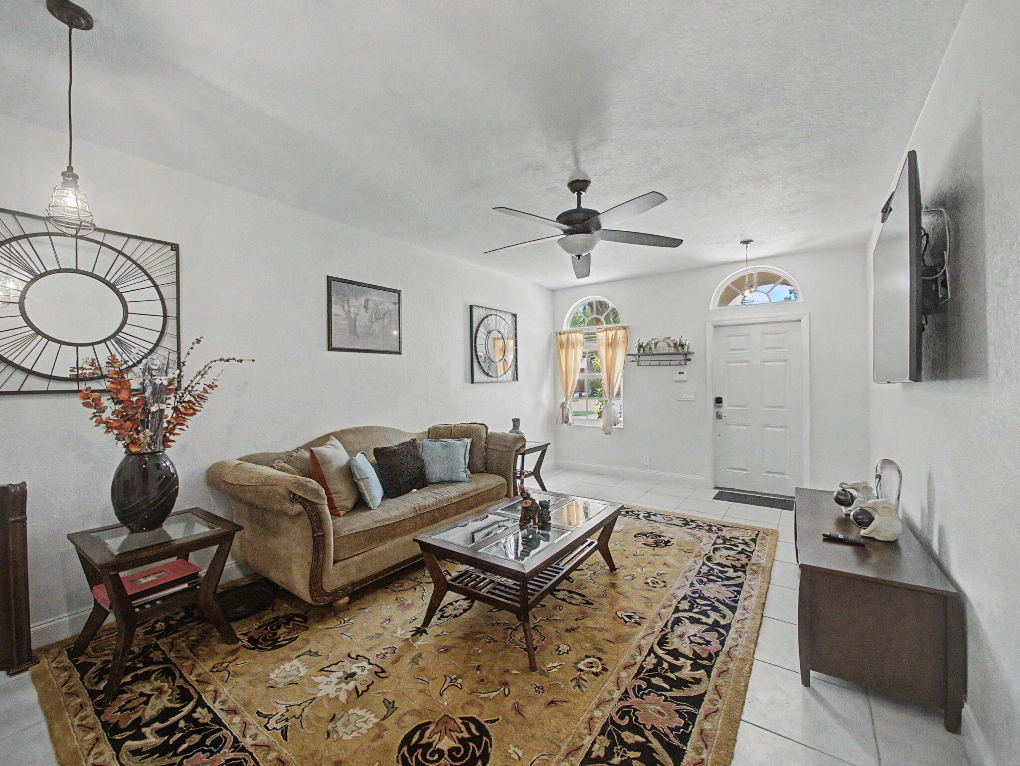 206 Birch Street Property Photo 6
