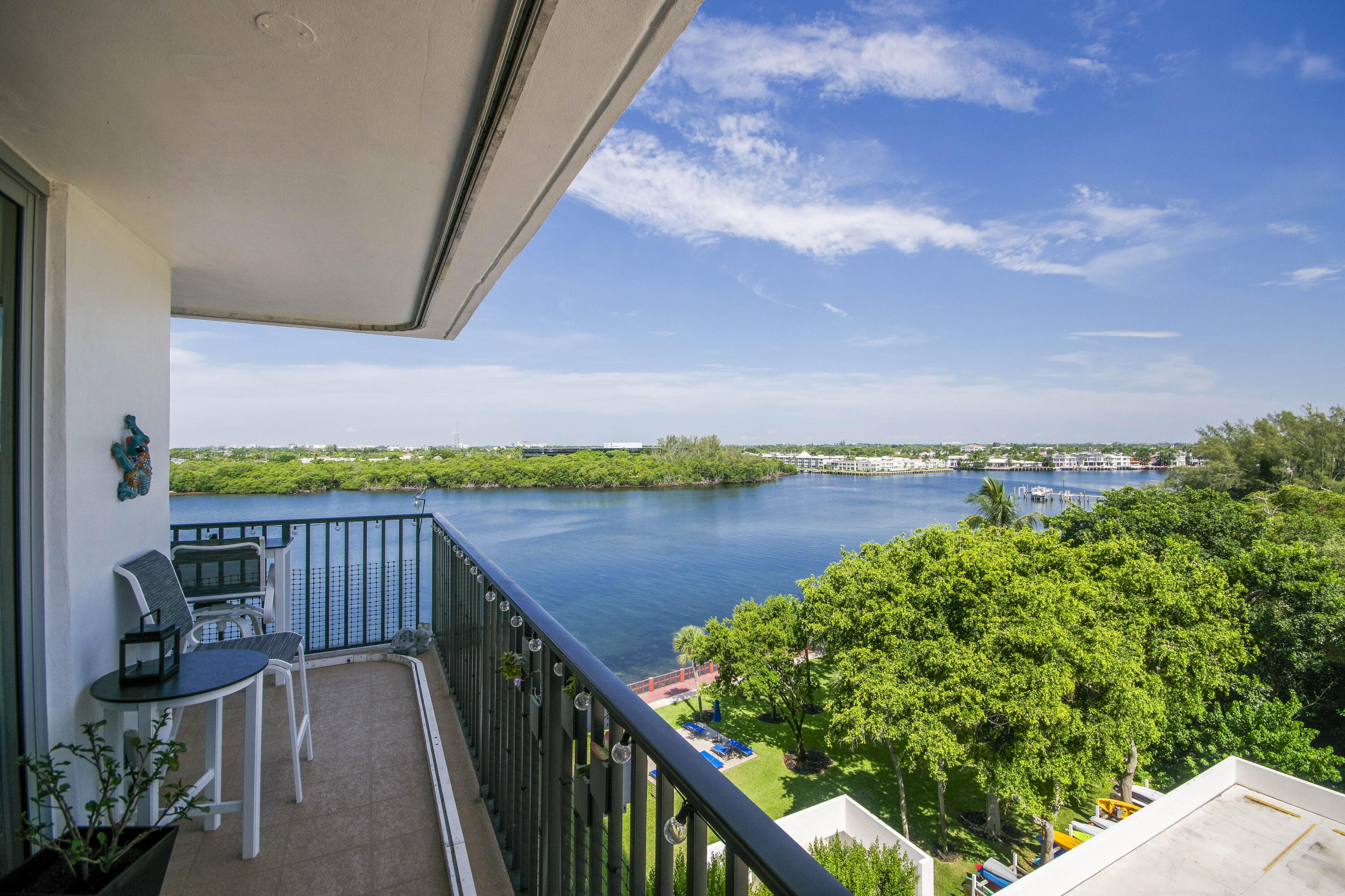 2121 N Ocean Boulevard 708w Property Photo 17
