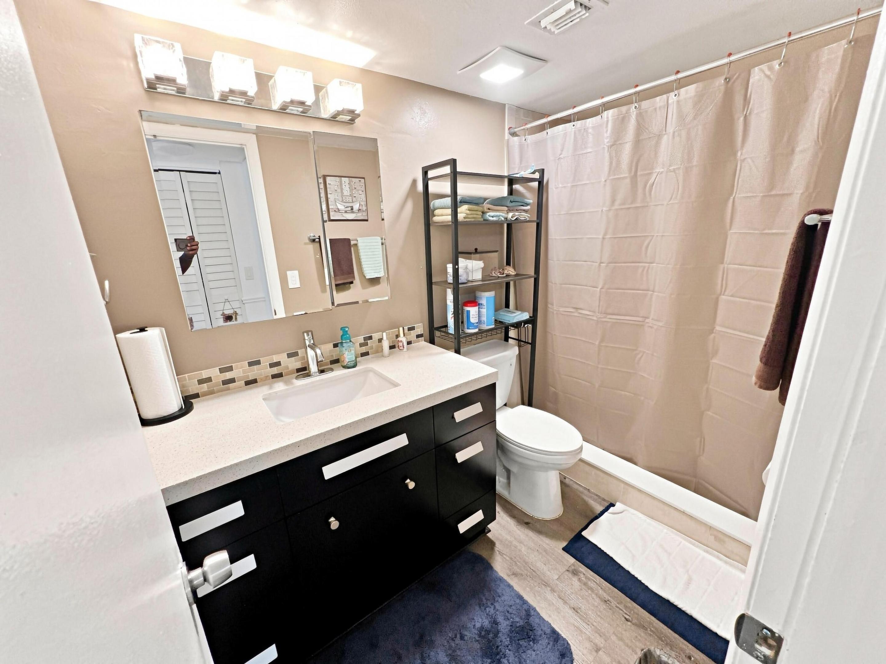 6575 W Oakland Park Boulevard 101 Property Photo 17