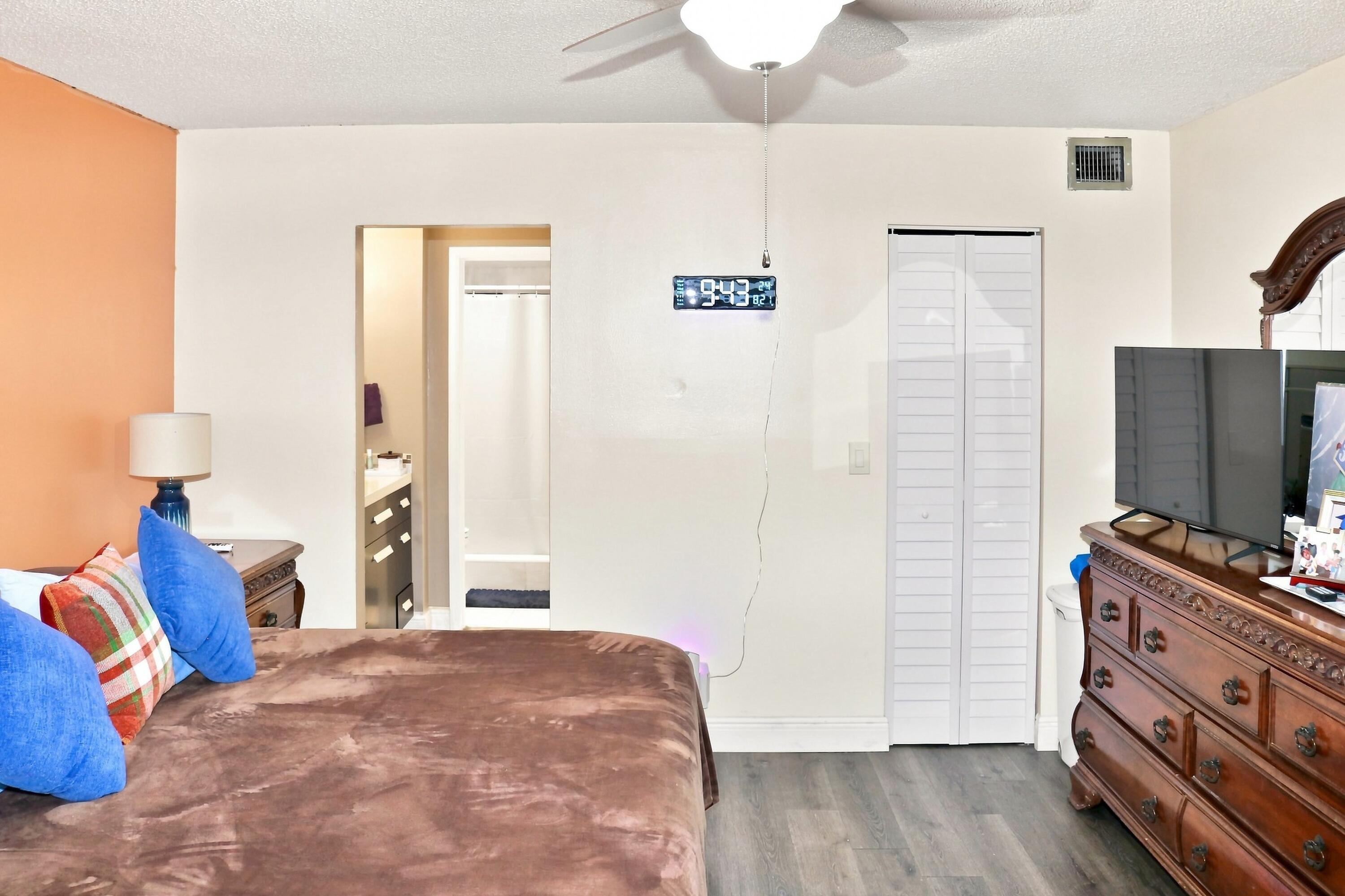 6575 W Oakland Park Boulevard 101 Property Photo 28