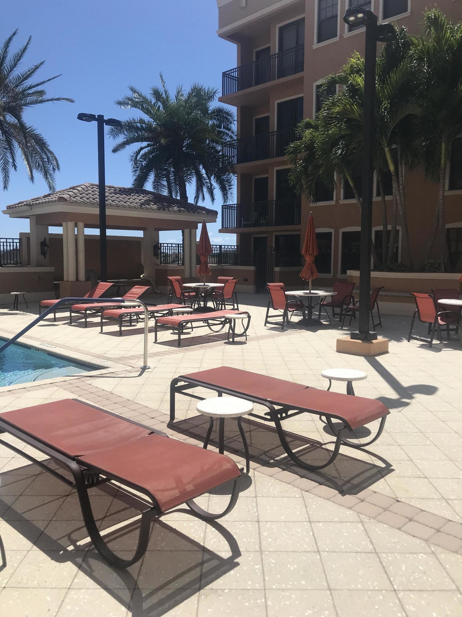 511 Lucerne Avenue 313 Property Photo 5