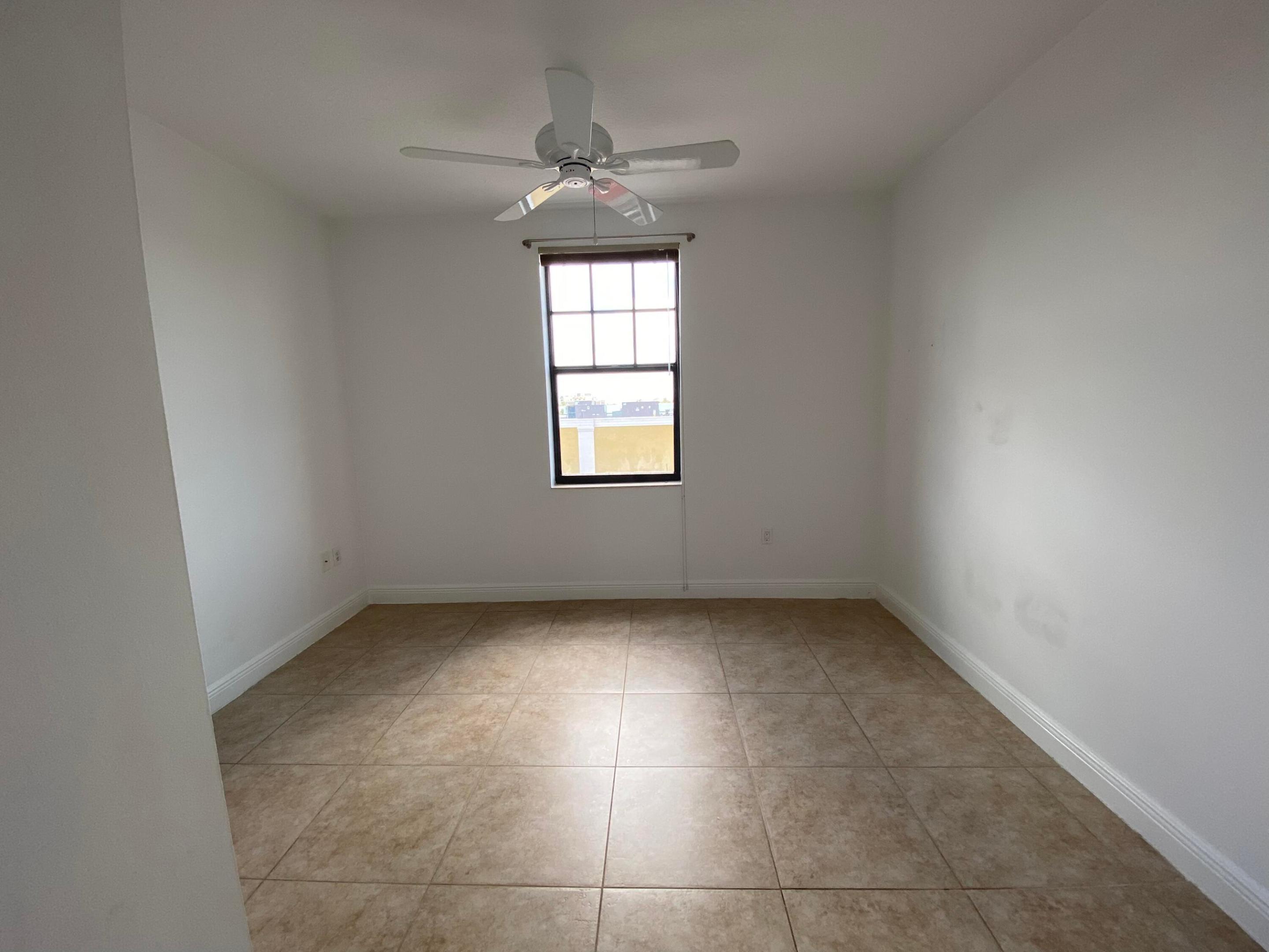 511 Lucerne Avenue 313 Property Photo 15