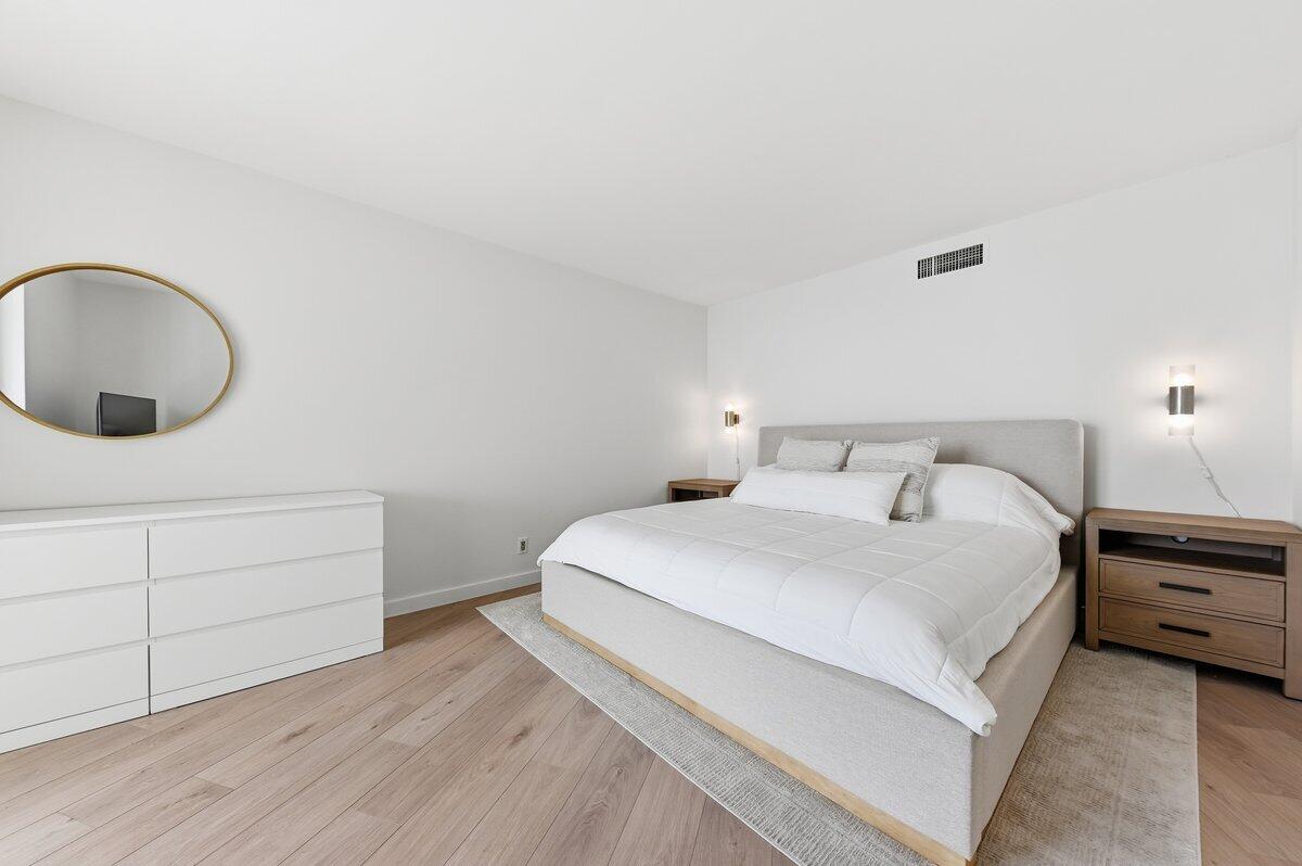 5420 N Ocean Drive Property Photo 14