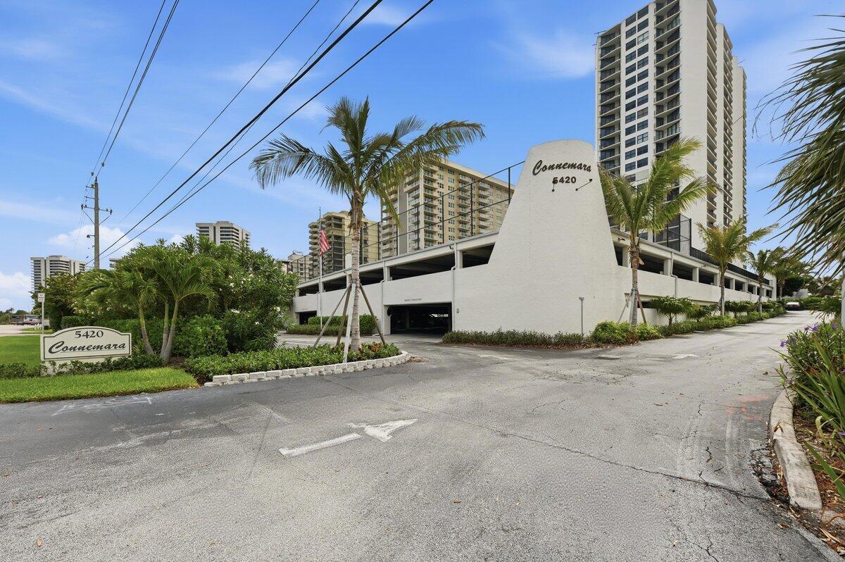 5420 N Ocean Drive Property Photo 21
