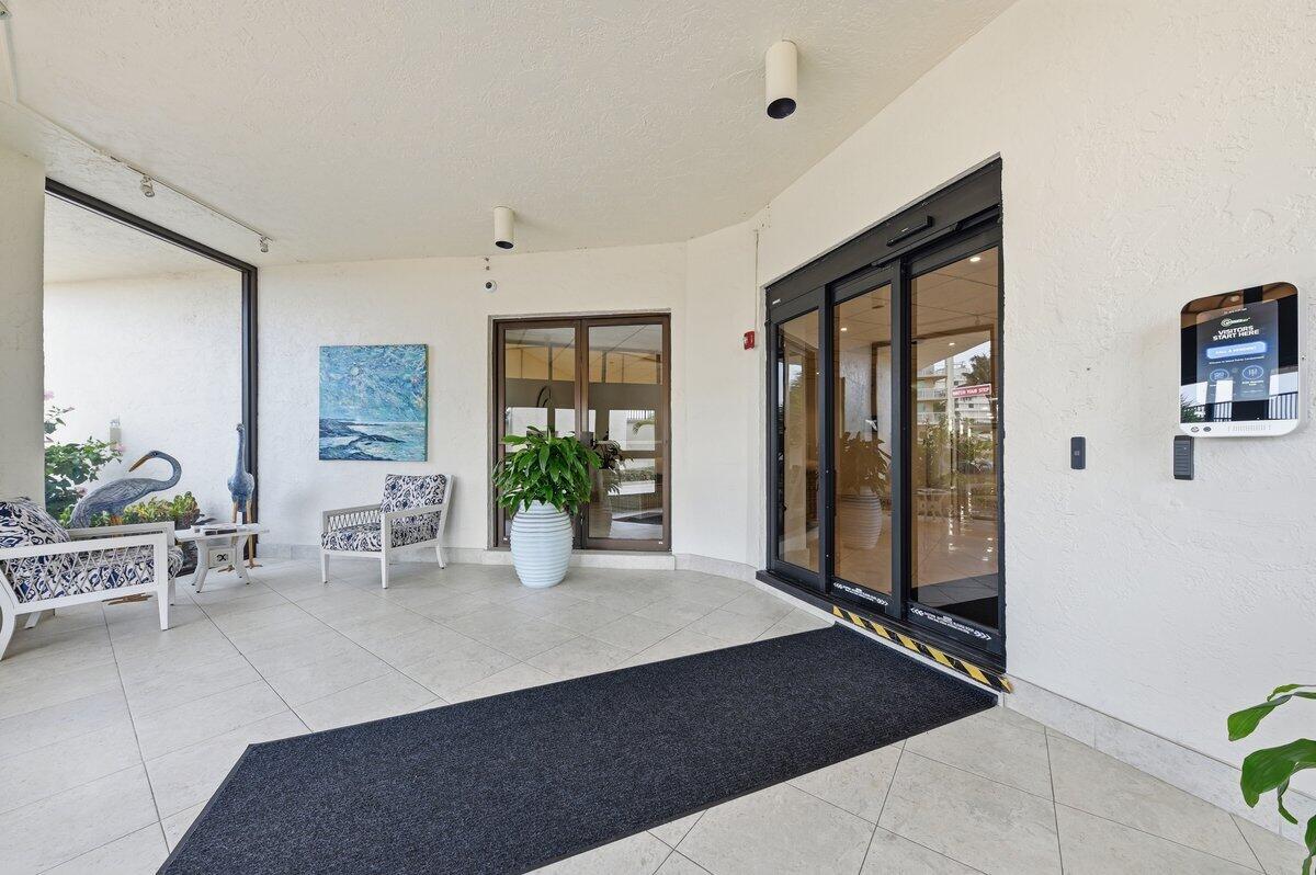 5420 N Ocean Drive Property Photo 25