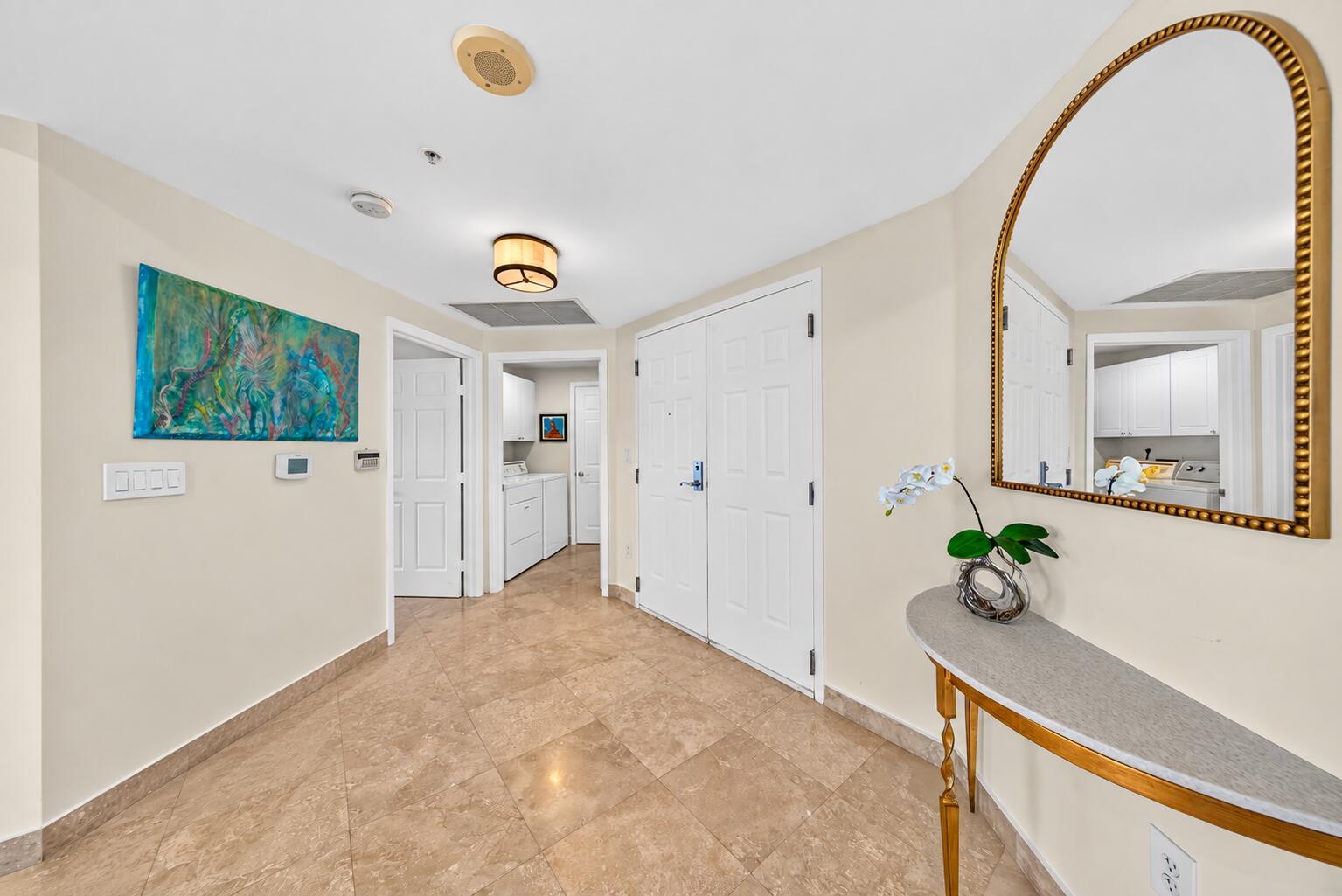 100 S Birch Road 701b Property Photo 6