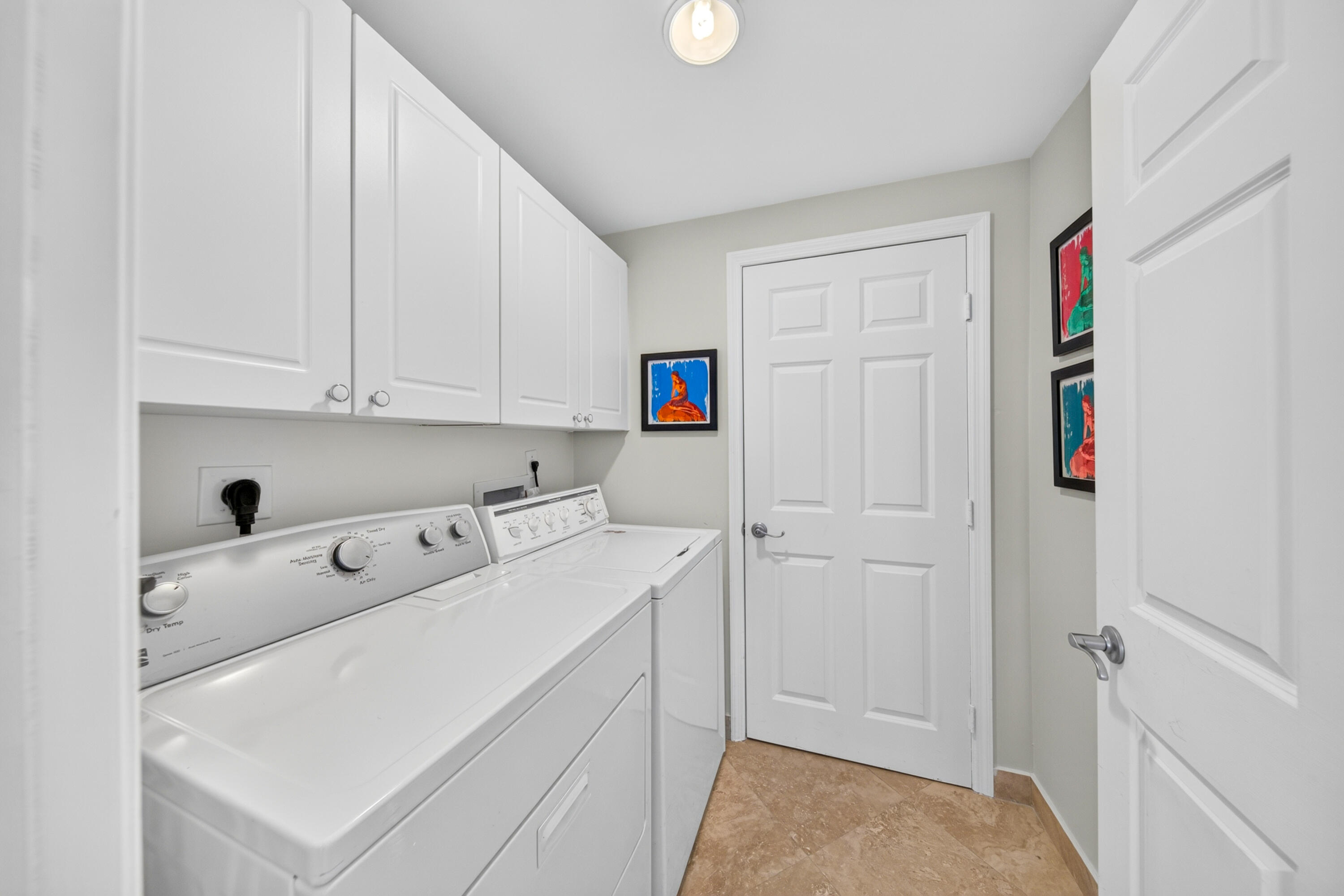 100 S Birch Road 701b Property Photo 17
