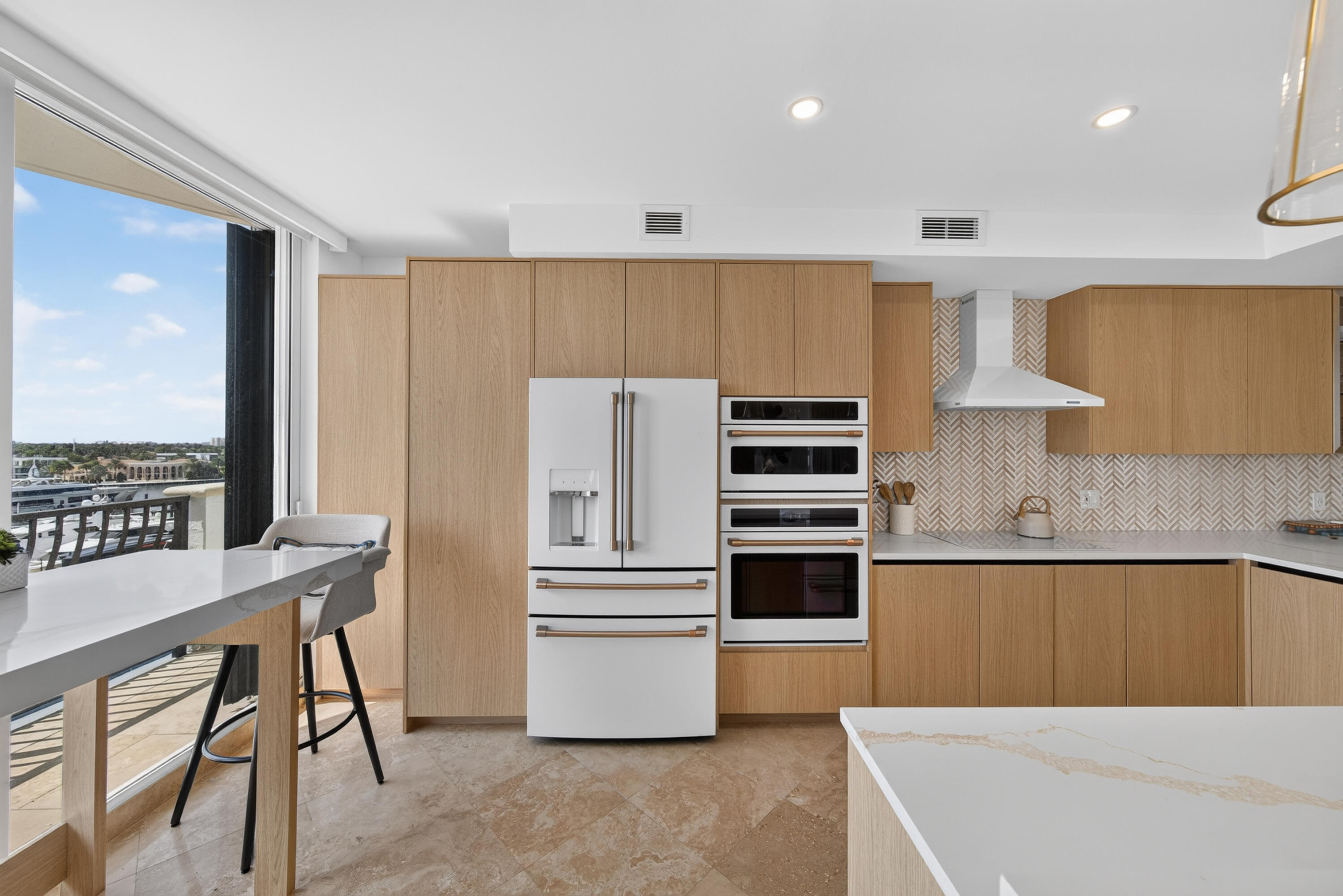 100 S Birch Road 701b Property Photo 69