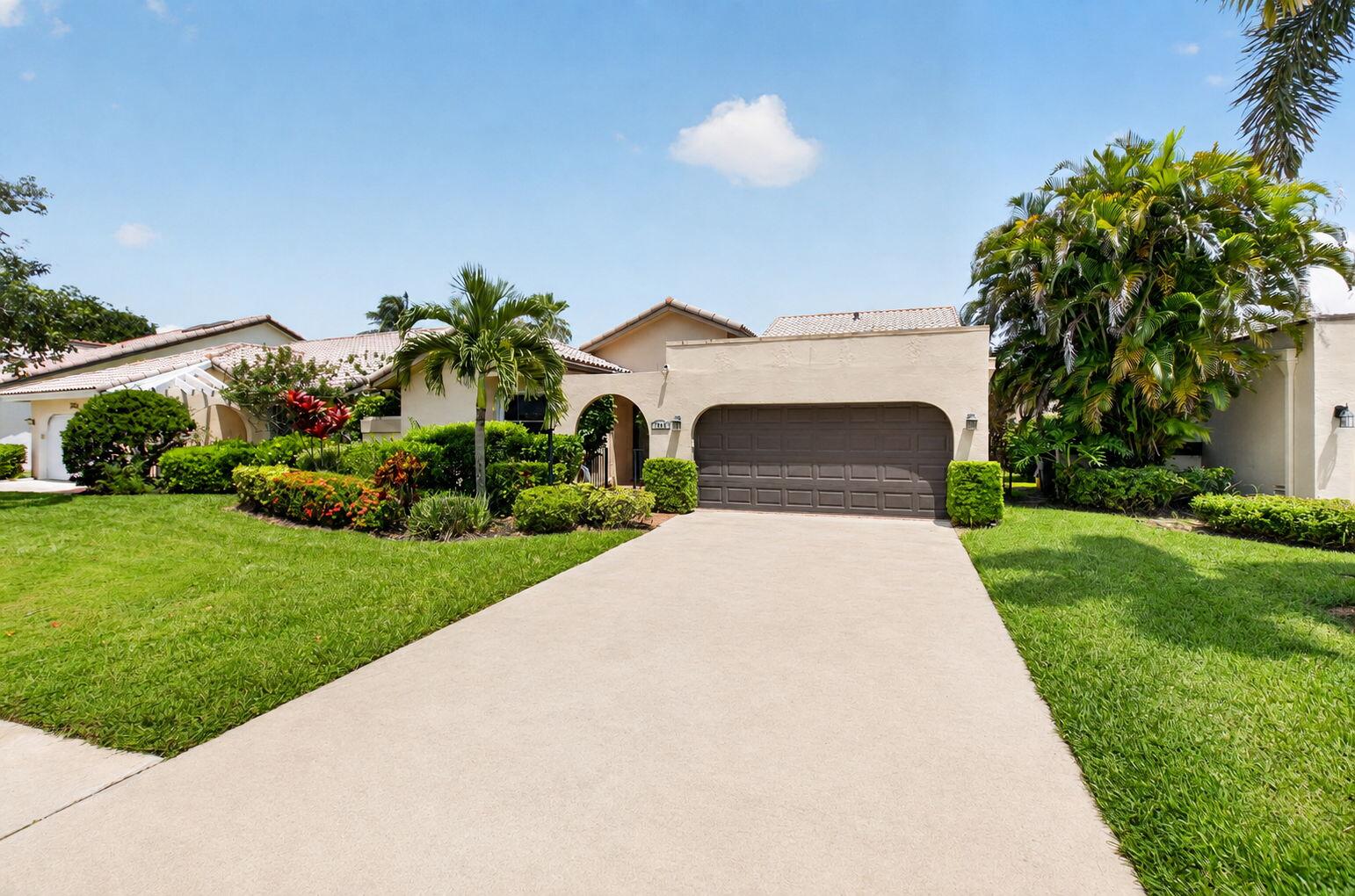 7658 Solimar Circle Property Photo 2