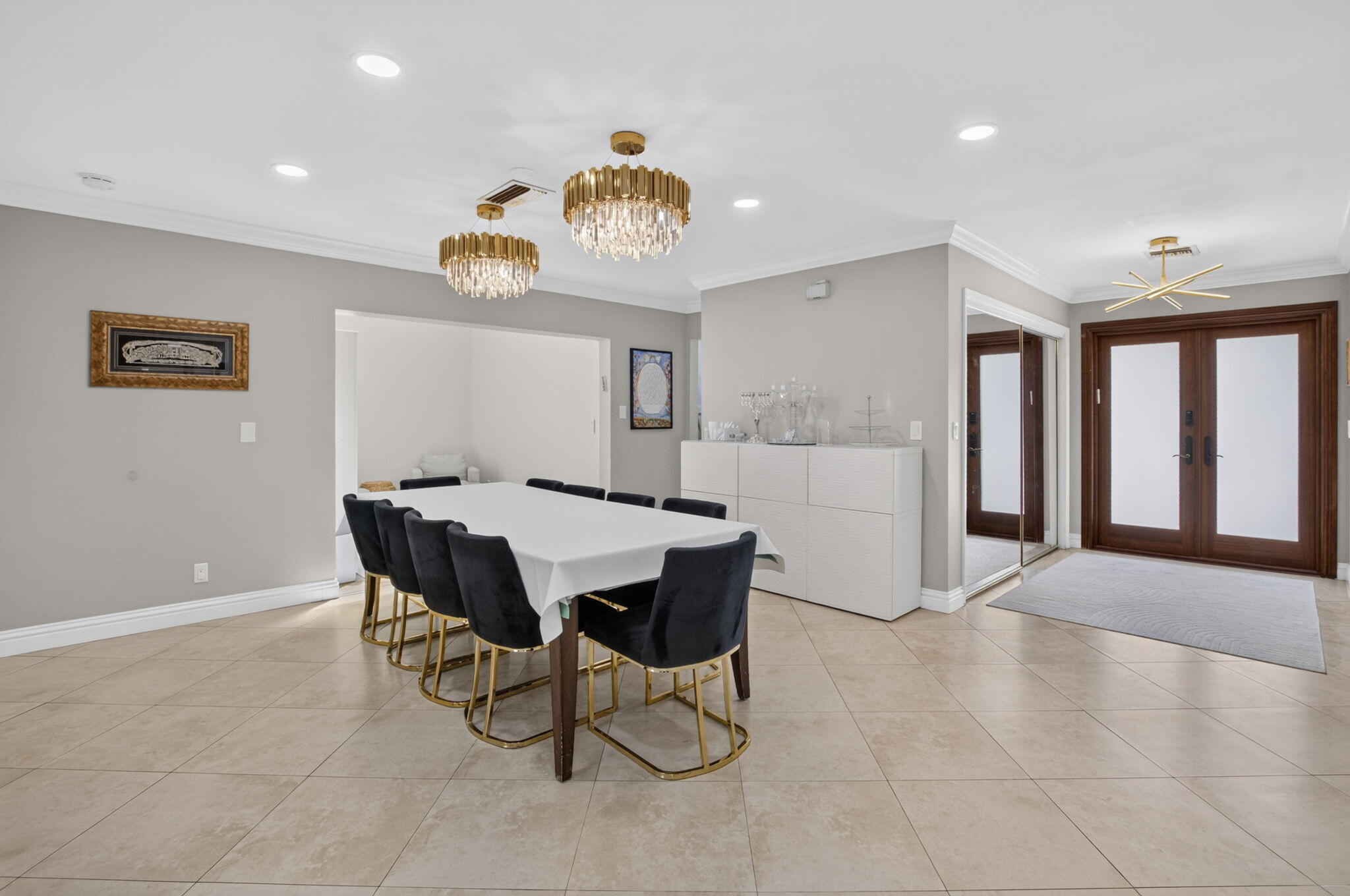 7658 Solimar Circle Property Photo 8