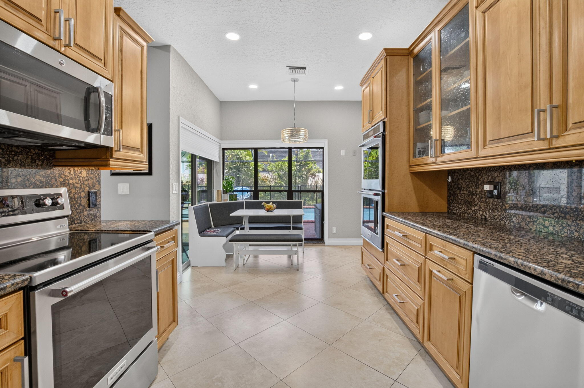 7658 Solimar Circle Property Photo 21