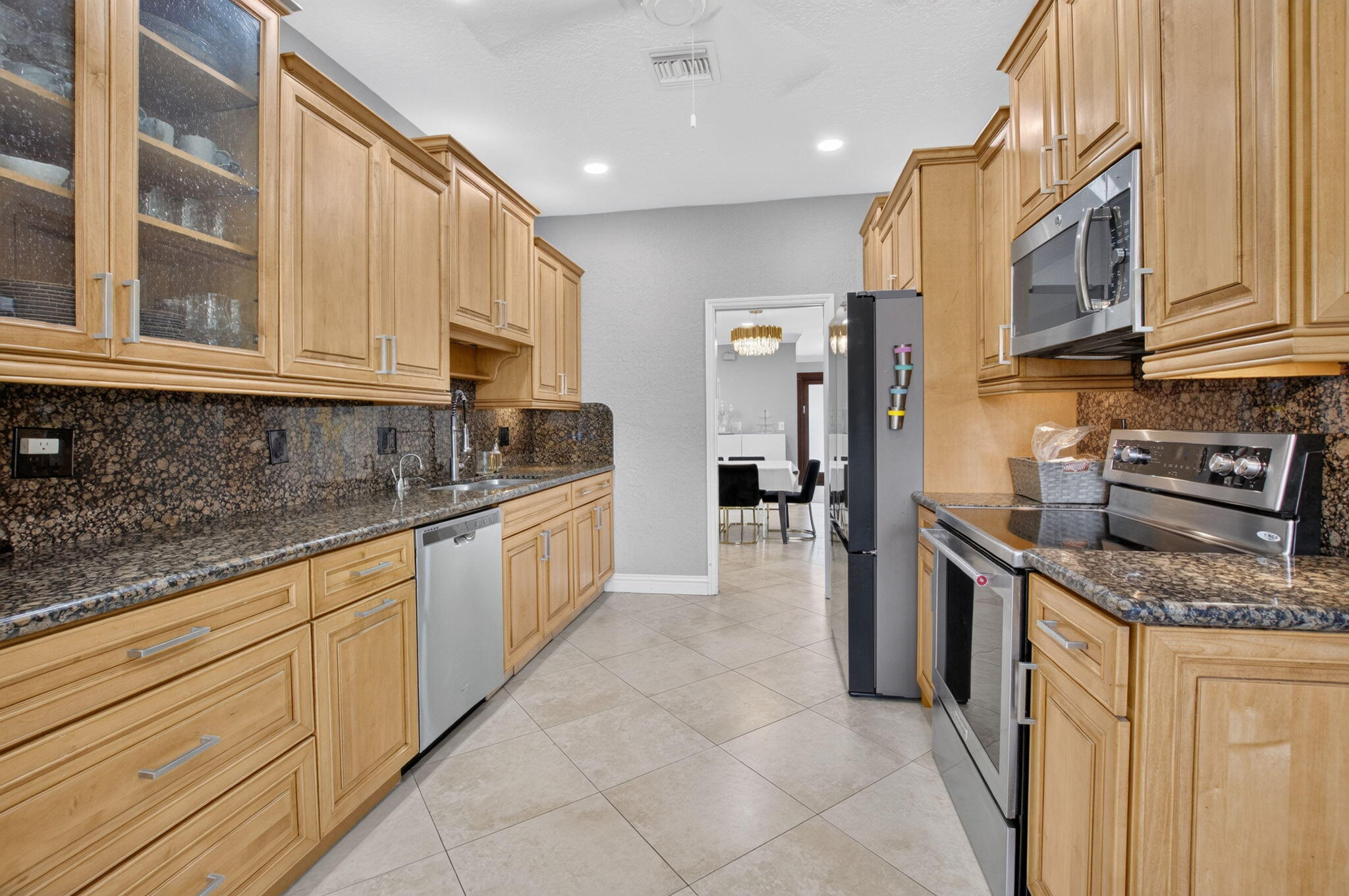 7658 Solimar Circle Property Photo 23