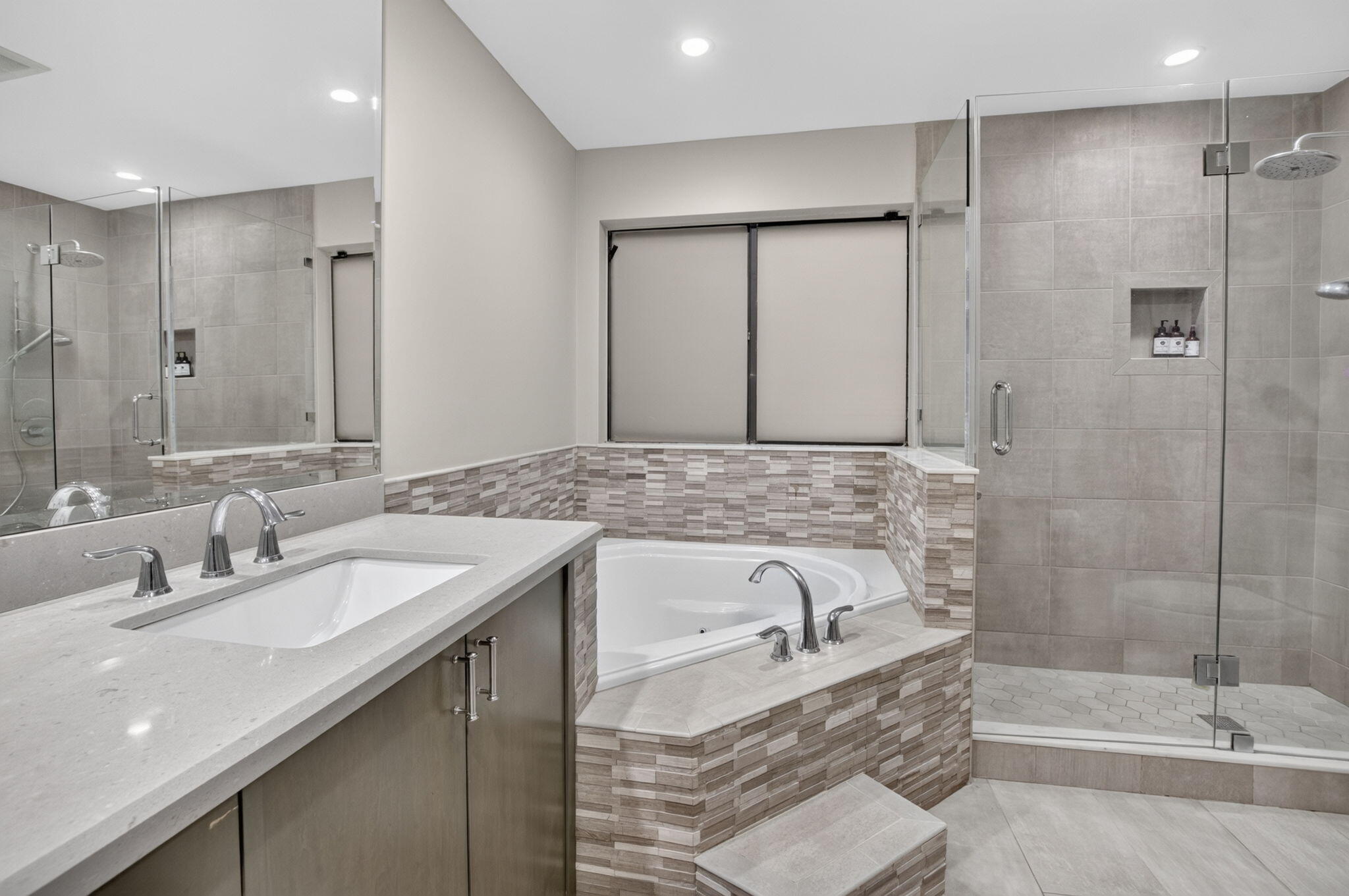 7658 Solimar Circle Property Photo 37