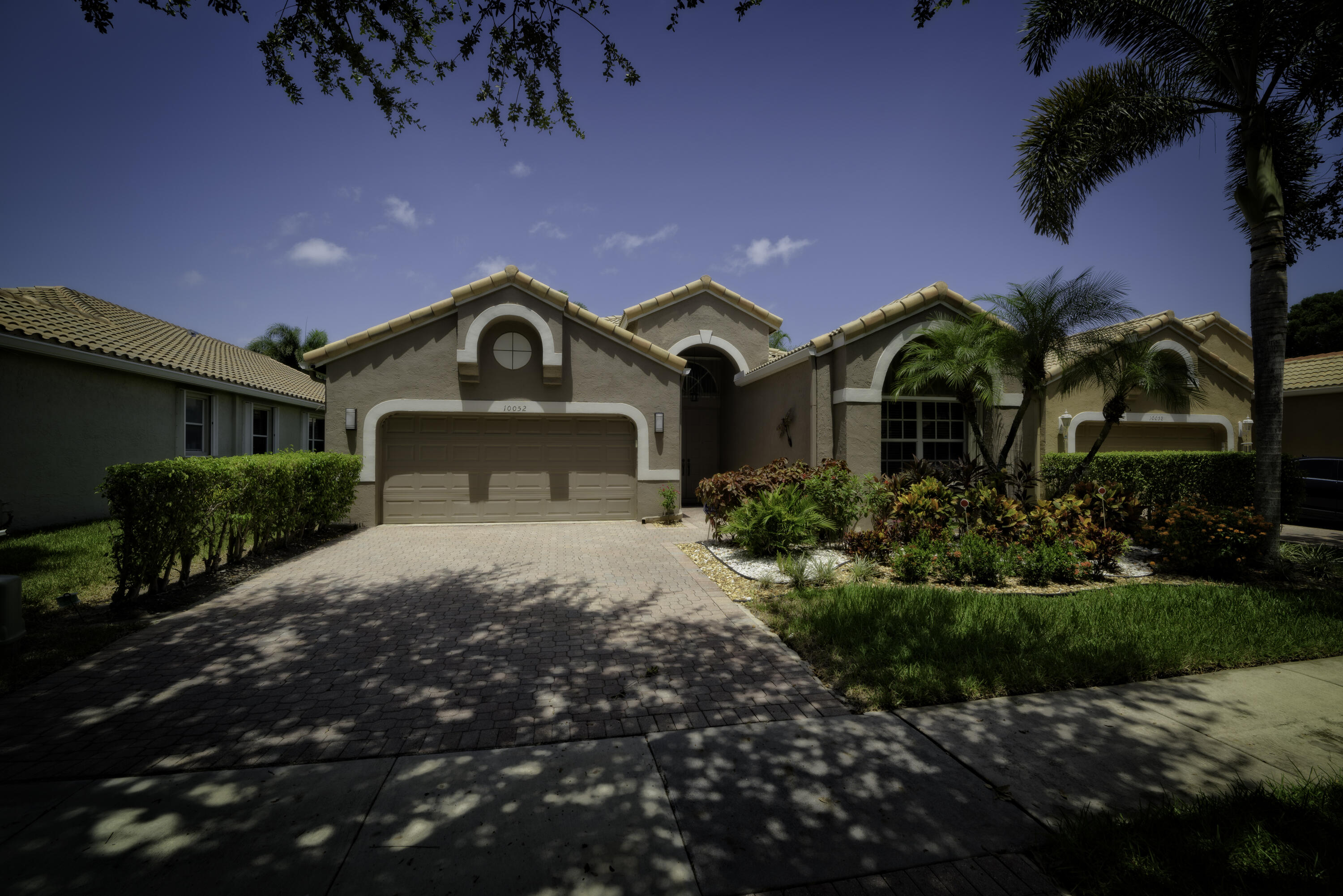 10052 Diamond Lake Drive Property Photo 3