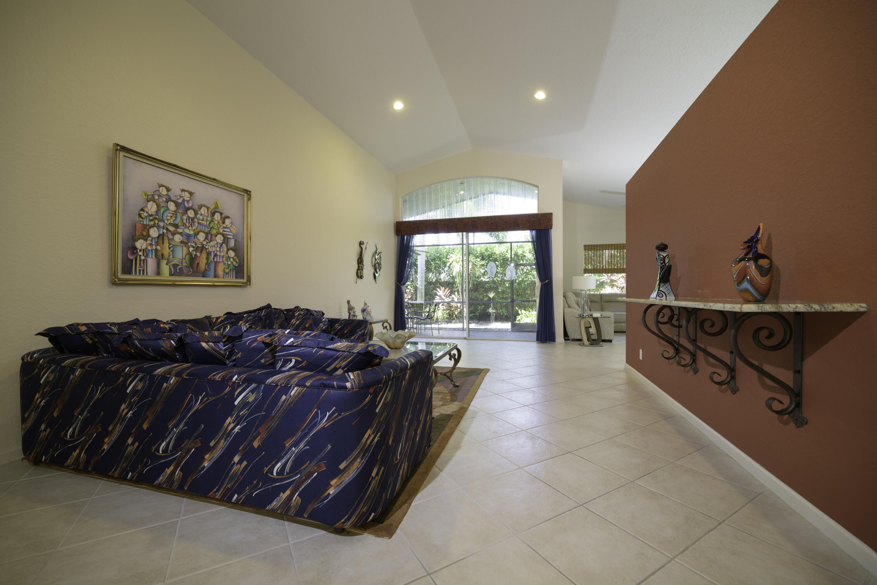 10052 Diamond Lake Drive Property Photo 9