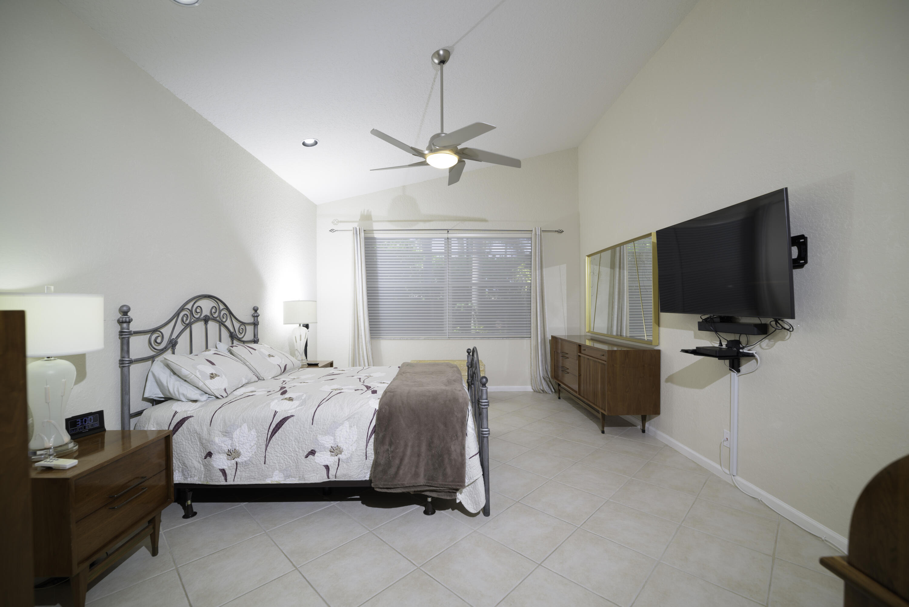 10052 Diamond Lake Drive Property Photo 14