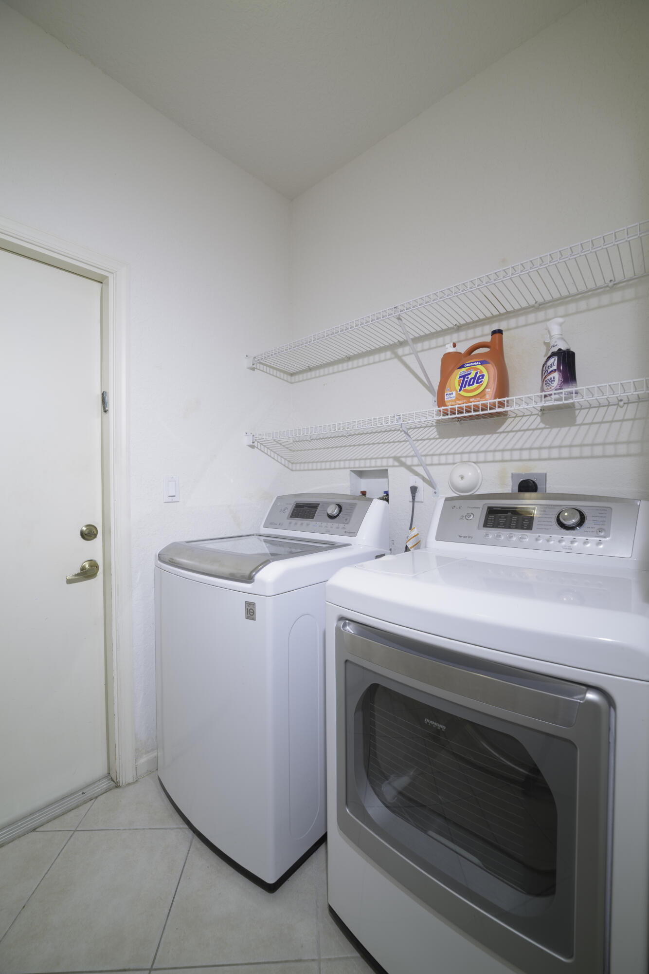 10052 Diamond Lake Drive Property Photo 20