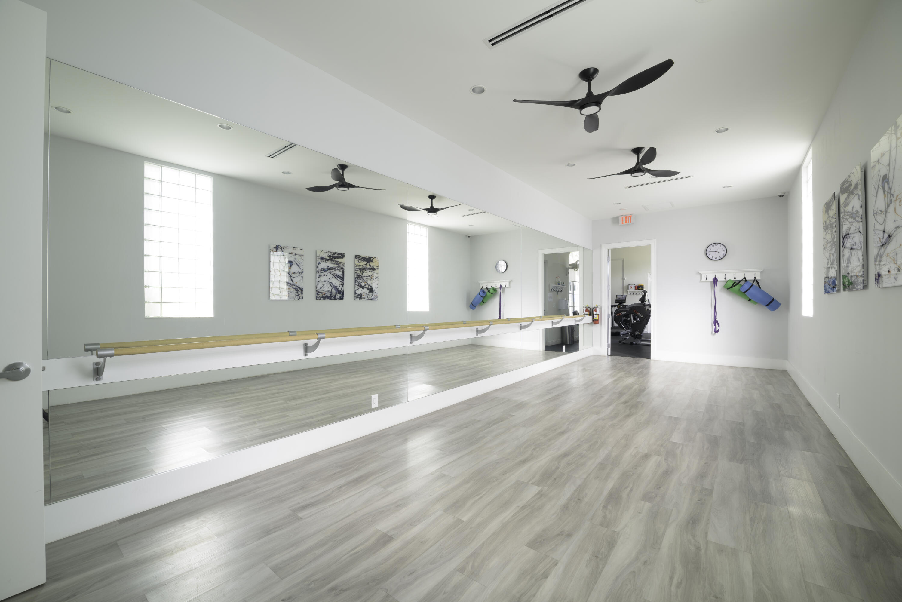 10052 Diamond Lake Drive Property Photo 27