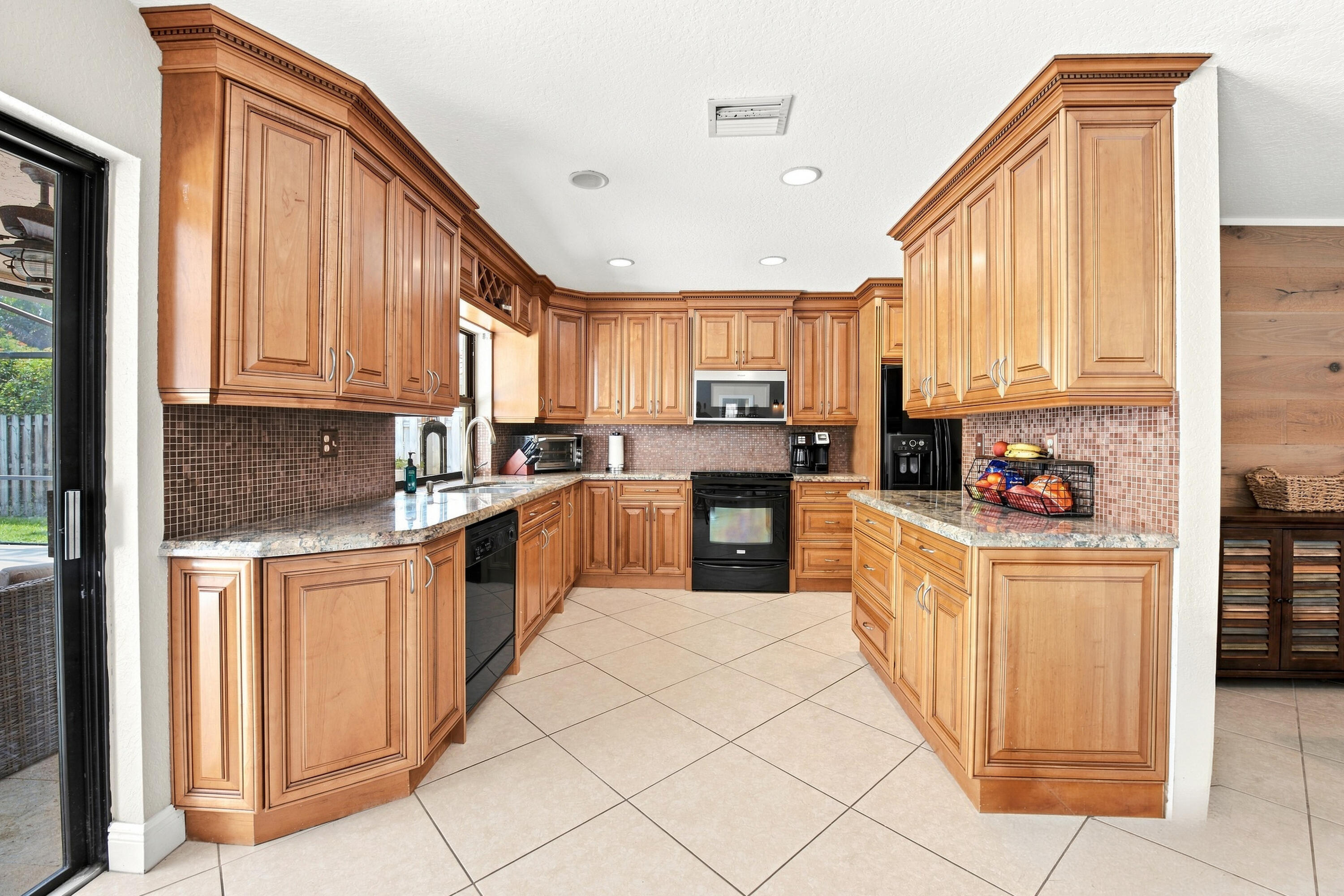10666 Nw 2nd Place Property Photo 14