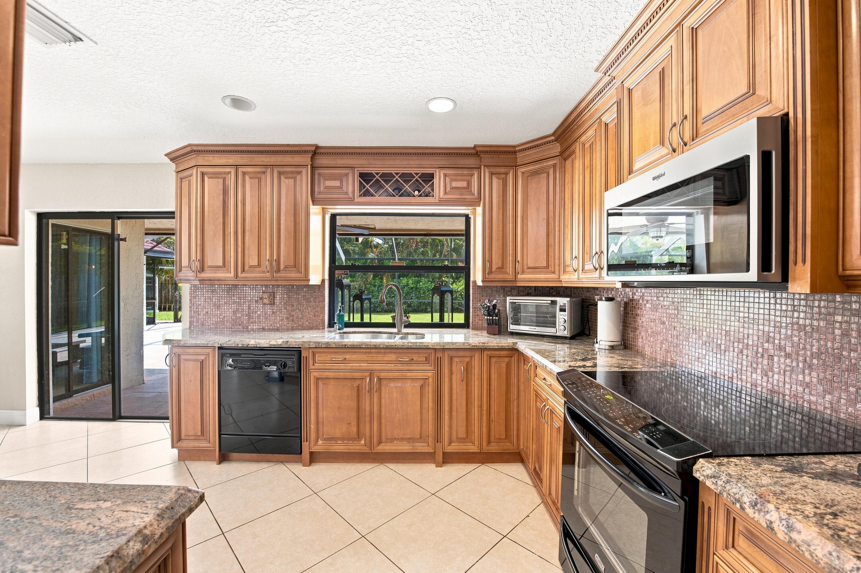 10666 Nw 2nd Place Property Photo 17