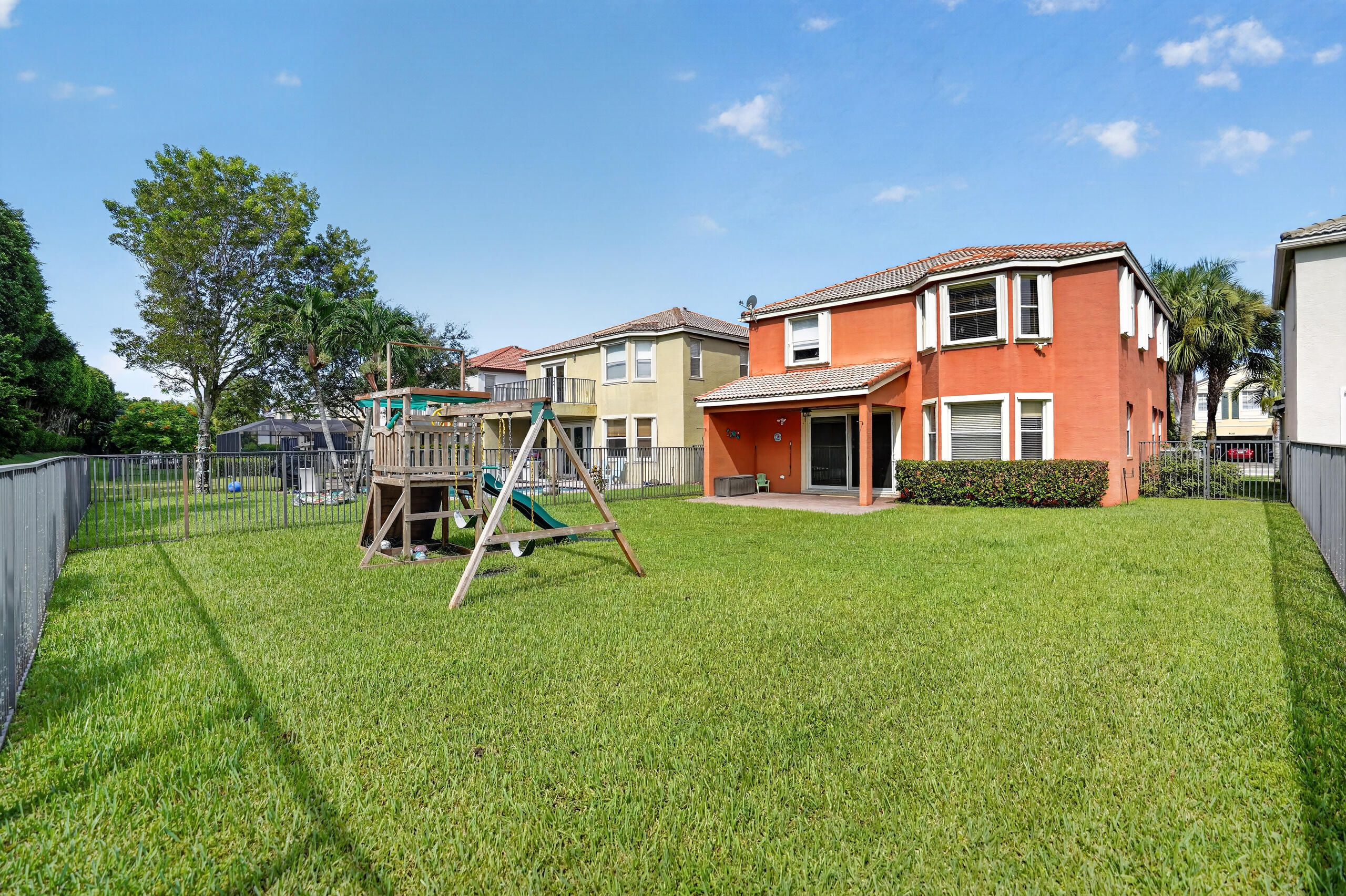 9135 Dupont Place Property Photo 1