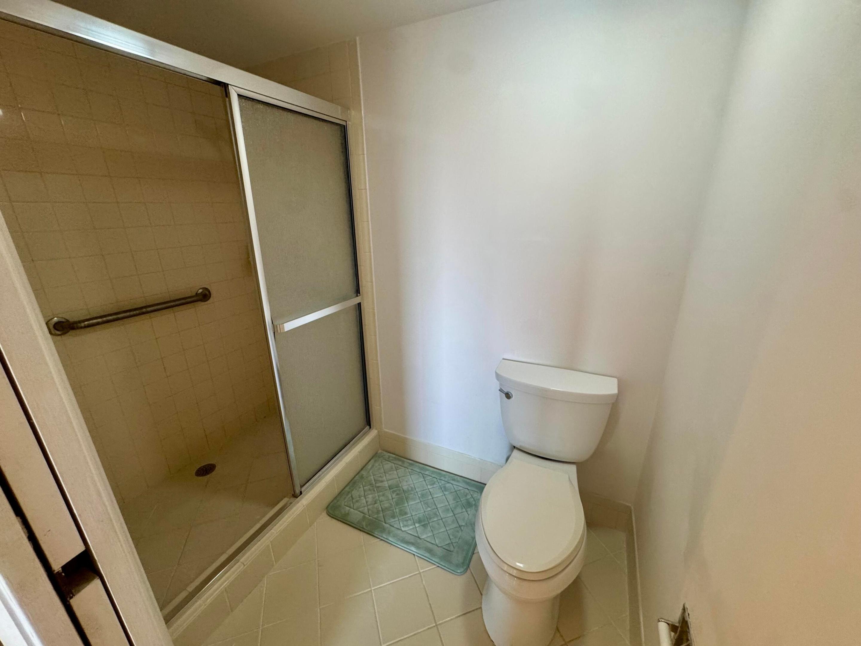 601 Seafarer Circle 405 Property Photo 13