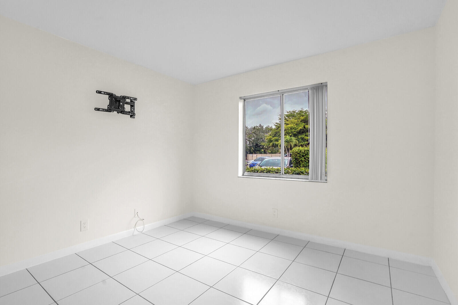 1854 Abbey Road 101 Property Photo 14