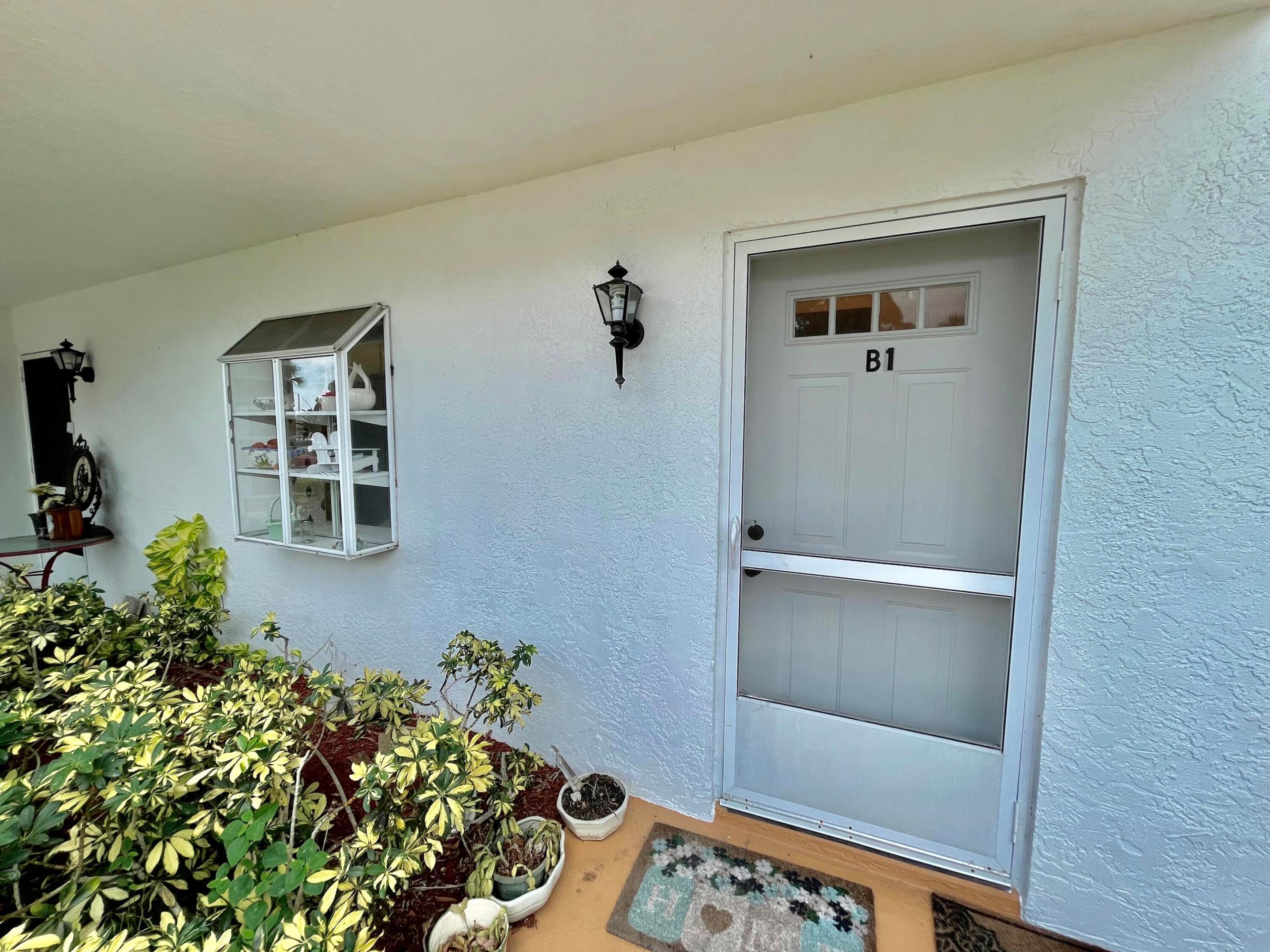 1219 S Lakes End Drive B1 Property Photo 2