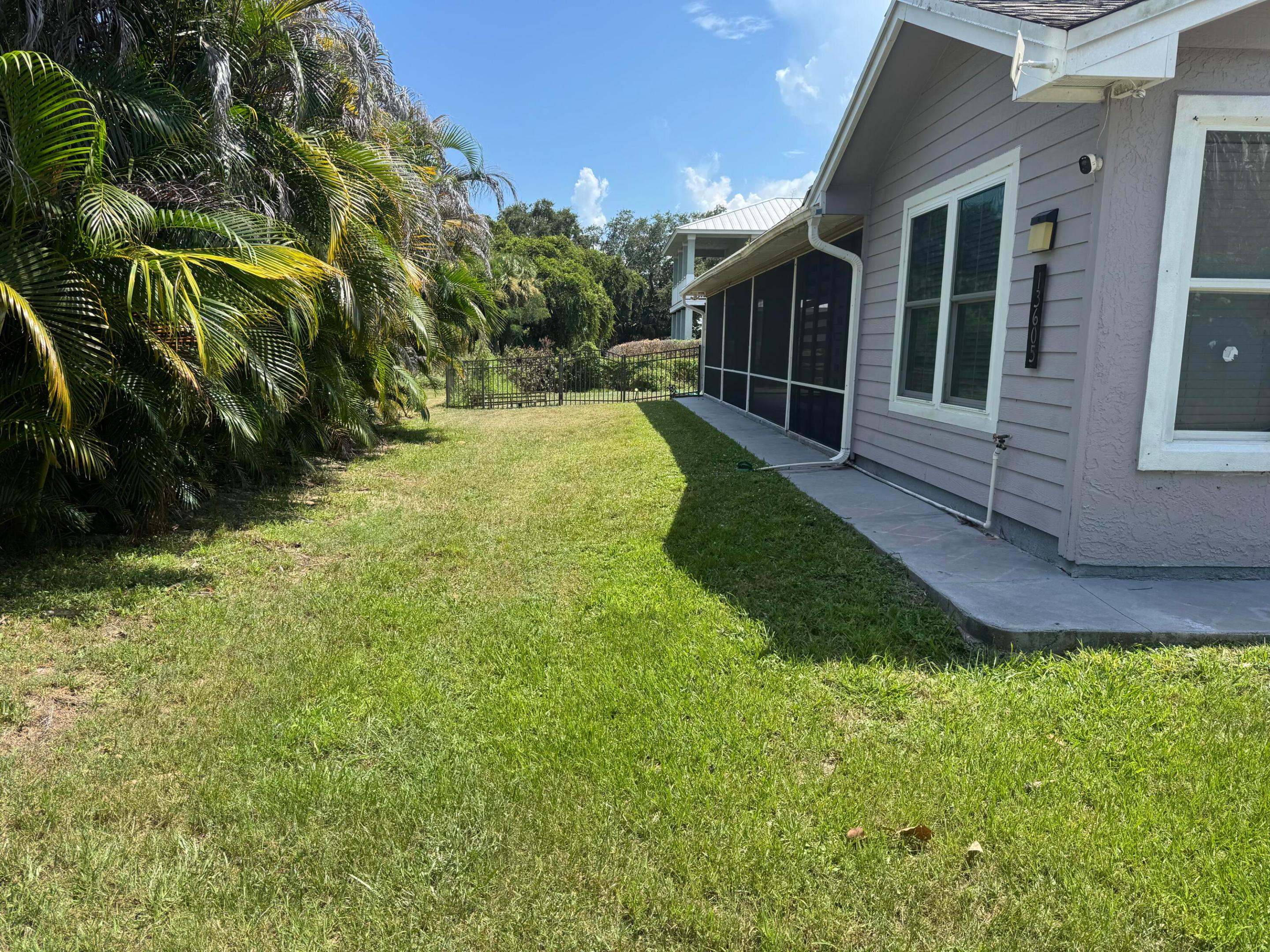 13605 S Indian River Drive Property Photo 3