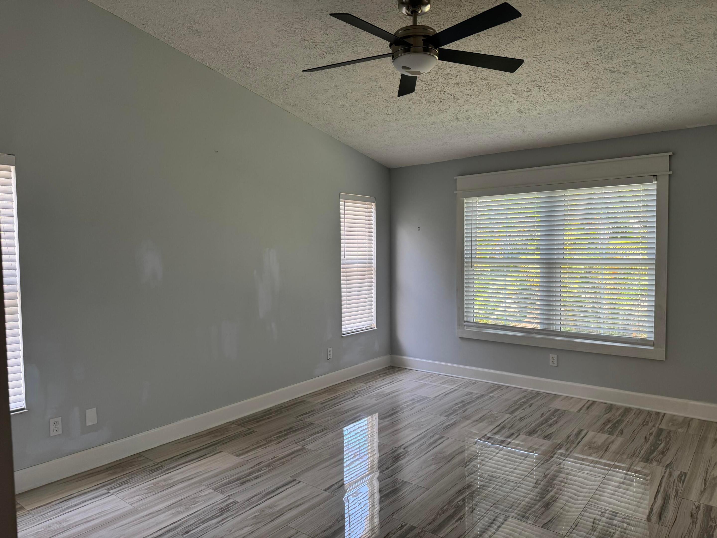 13605 S Indian River Drive Property Photo 28