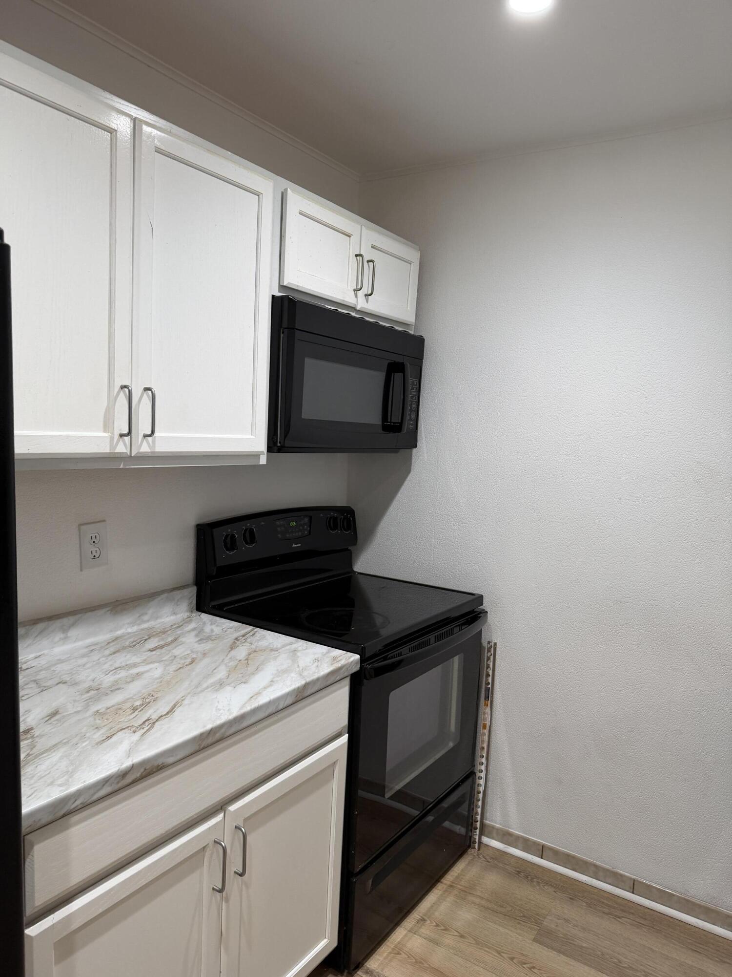 5644 Blueberry Court 11 Property Photo 4