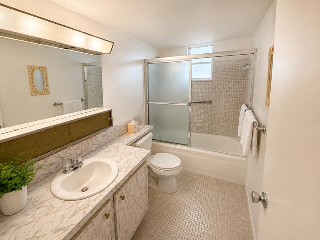 2668 Garden Drive N 311 Property Photo 6