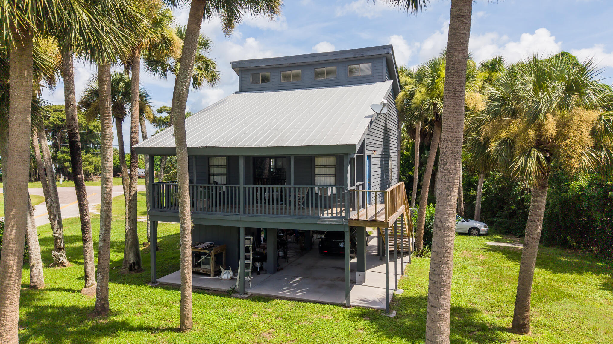 1017 Sabal Palm Drive Property Photo 1