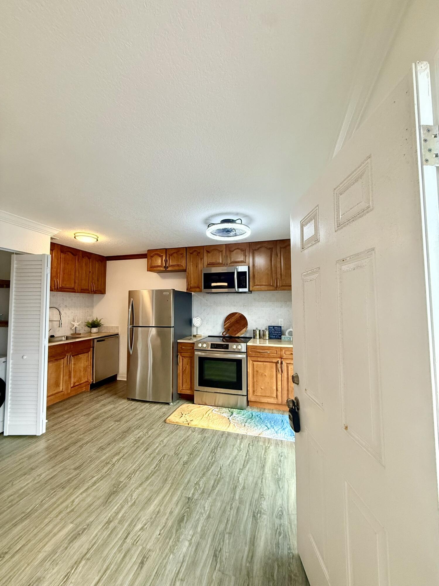 436 Auburn 203 Property Photo 5