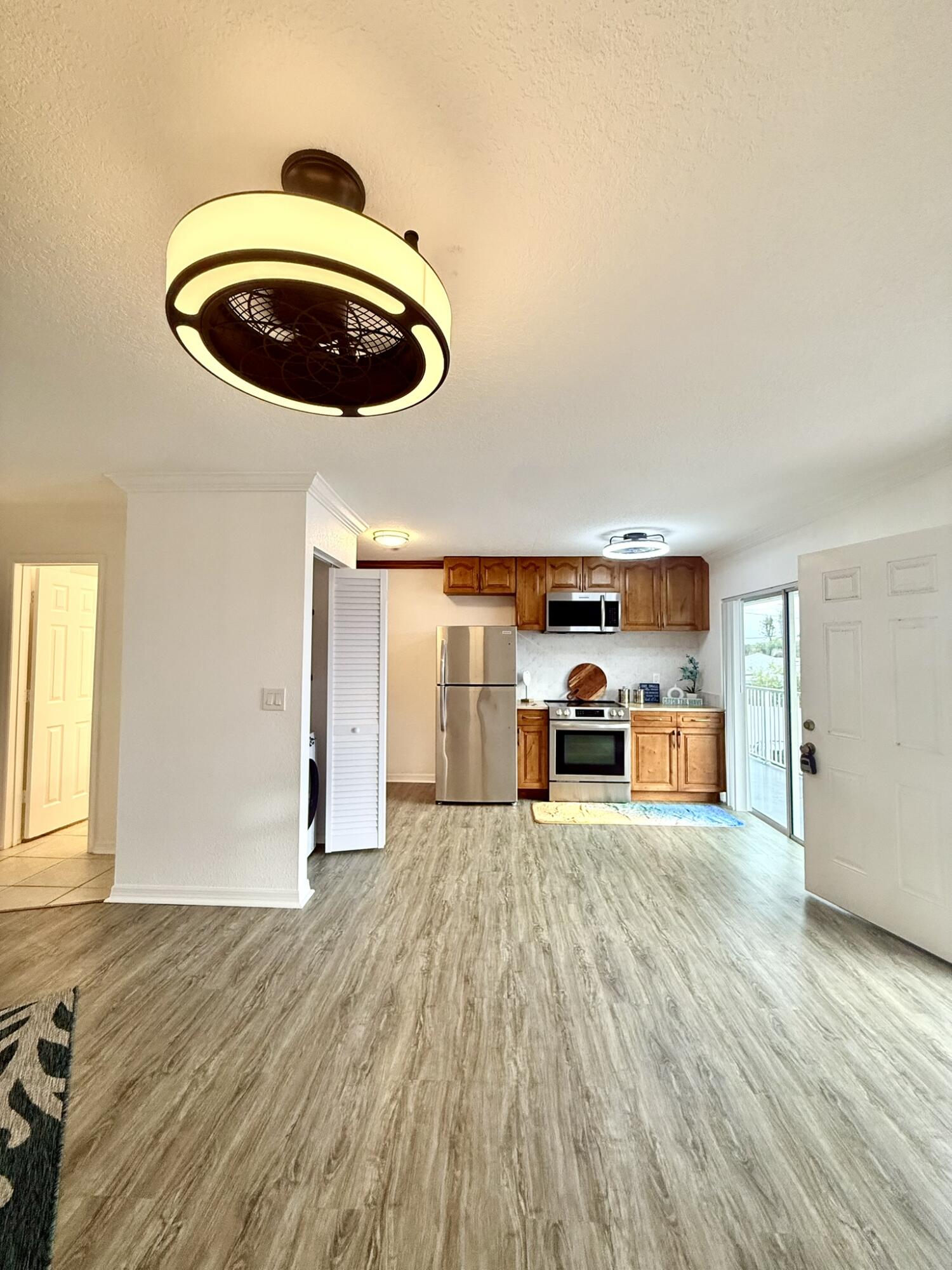 436 Auburn 203 Property Photo 6