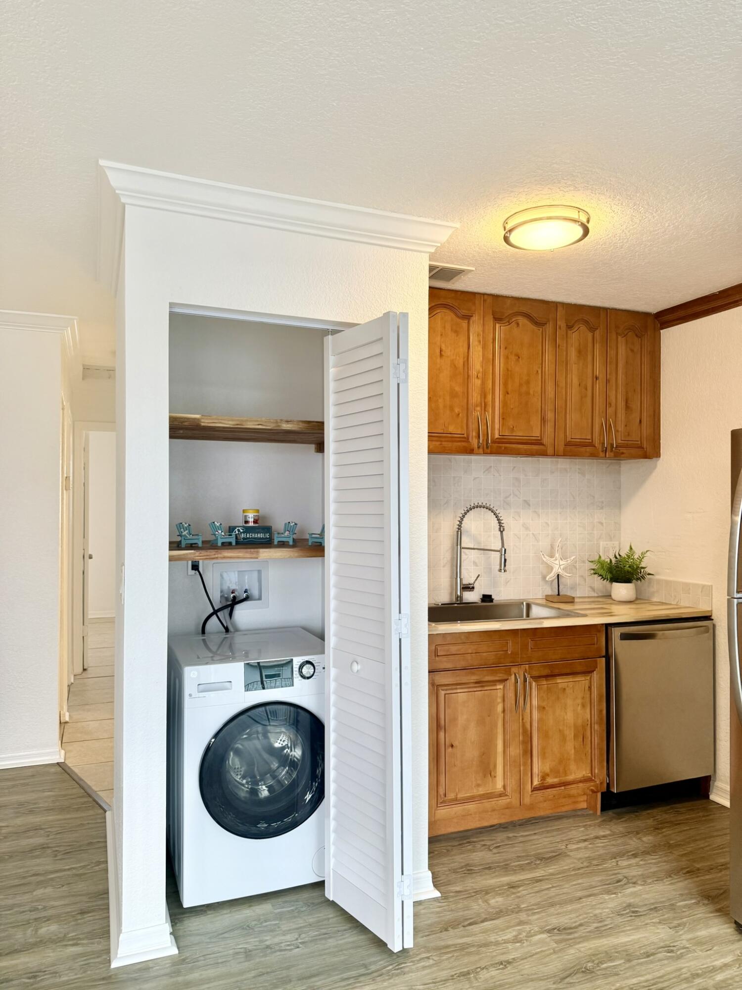 436 Auburn 203 Property Photo 7