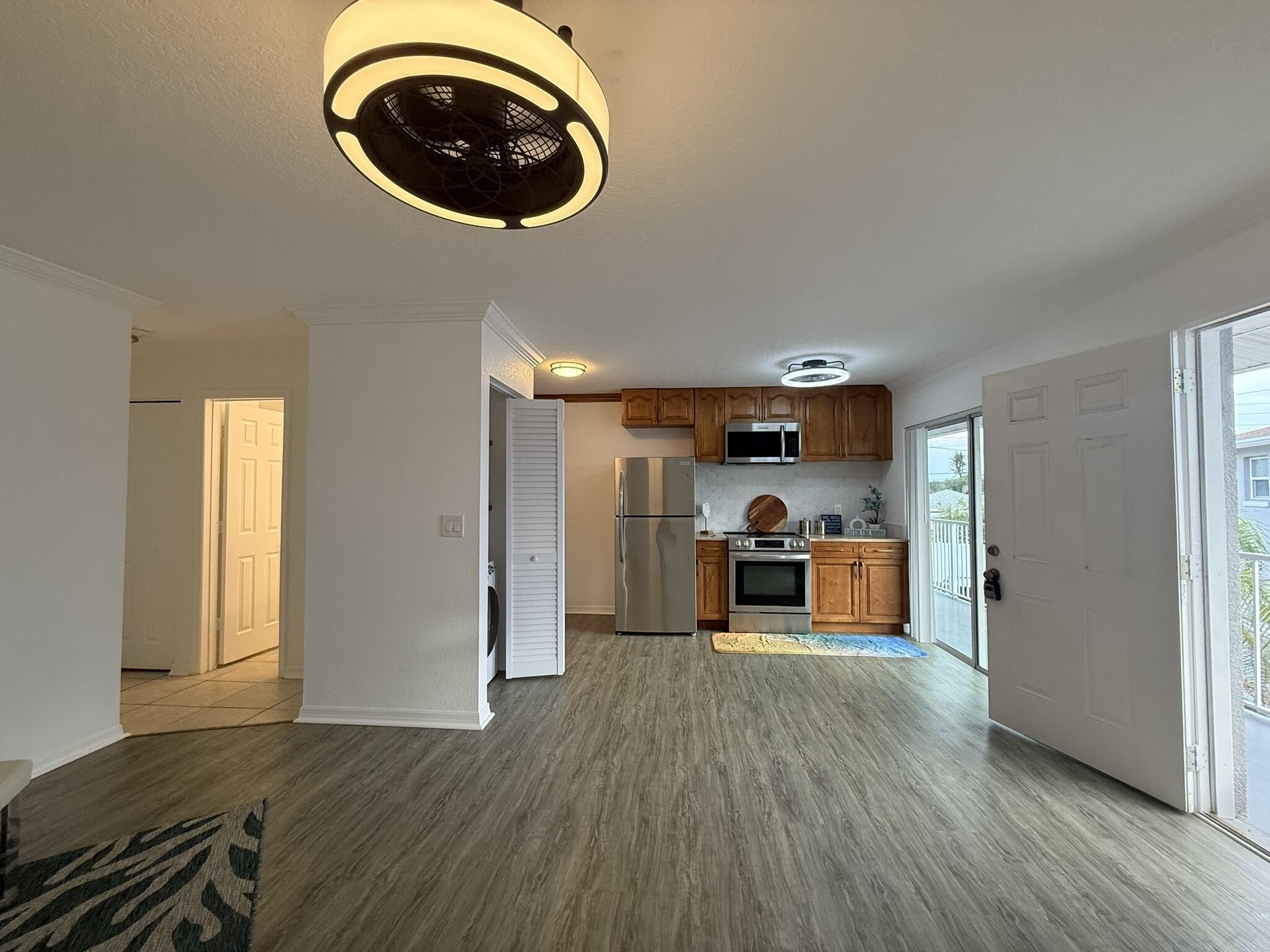 436 Auburn 203 Property Photo 12