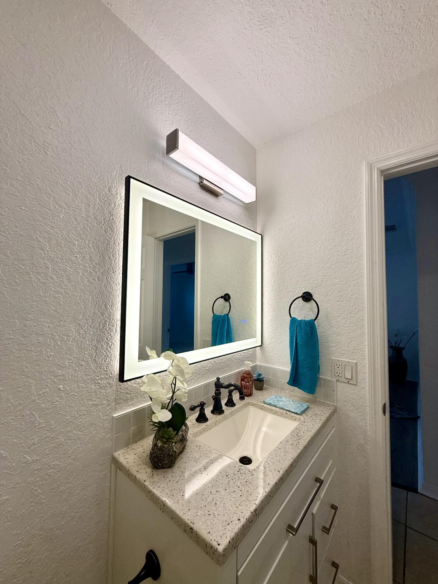 436 Auburn 203 Property Photo 18