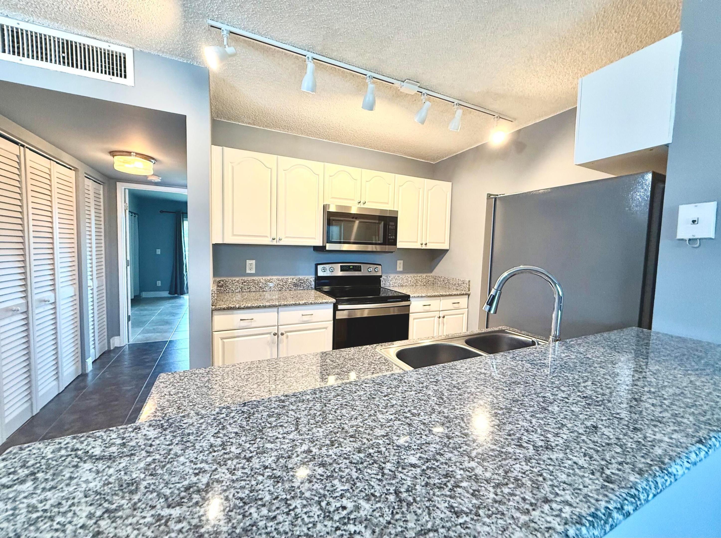 1625 Meadows Circle W Property Photo 1