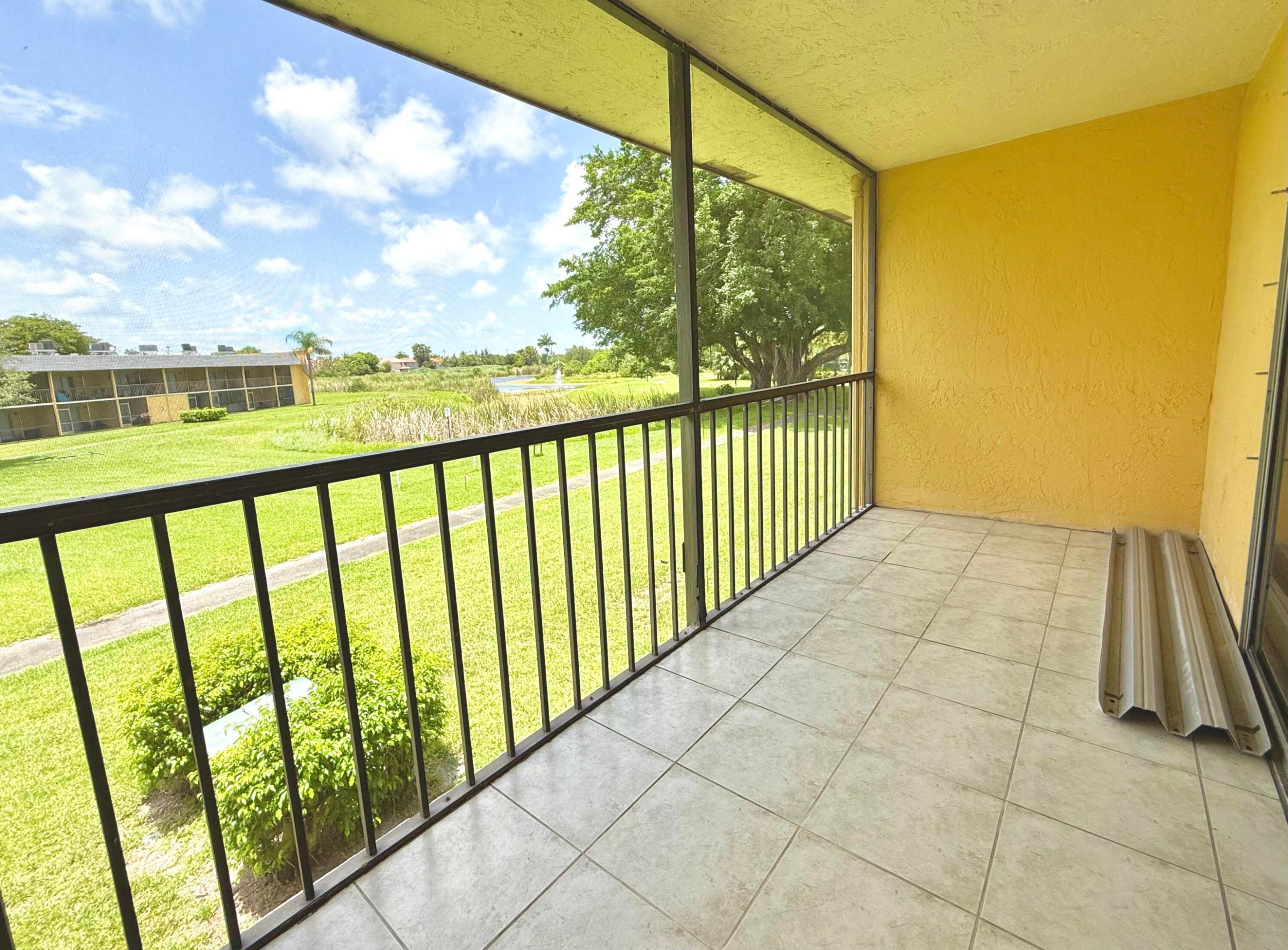 1625 Meadows Circle W Property Photo 10