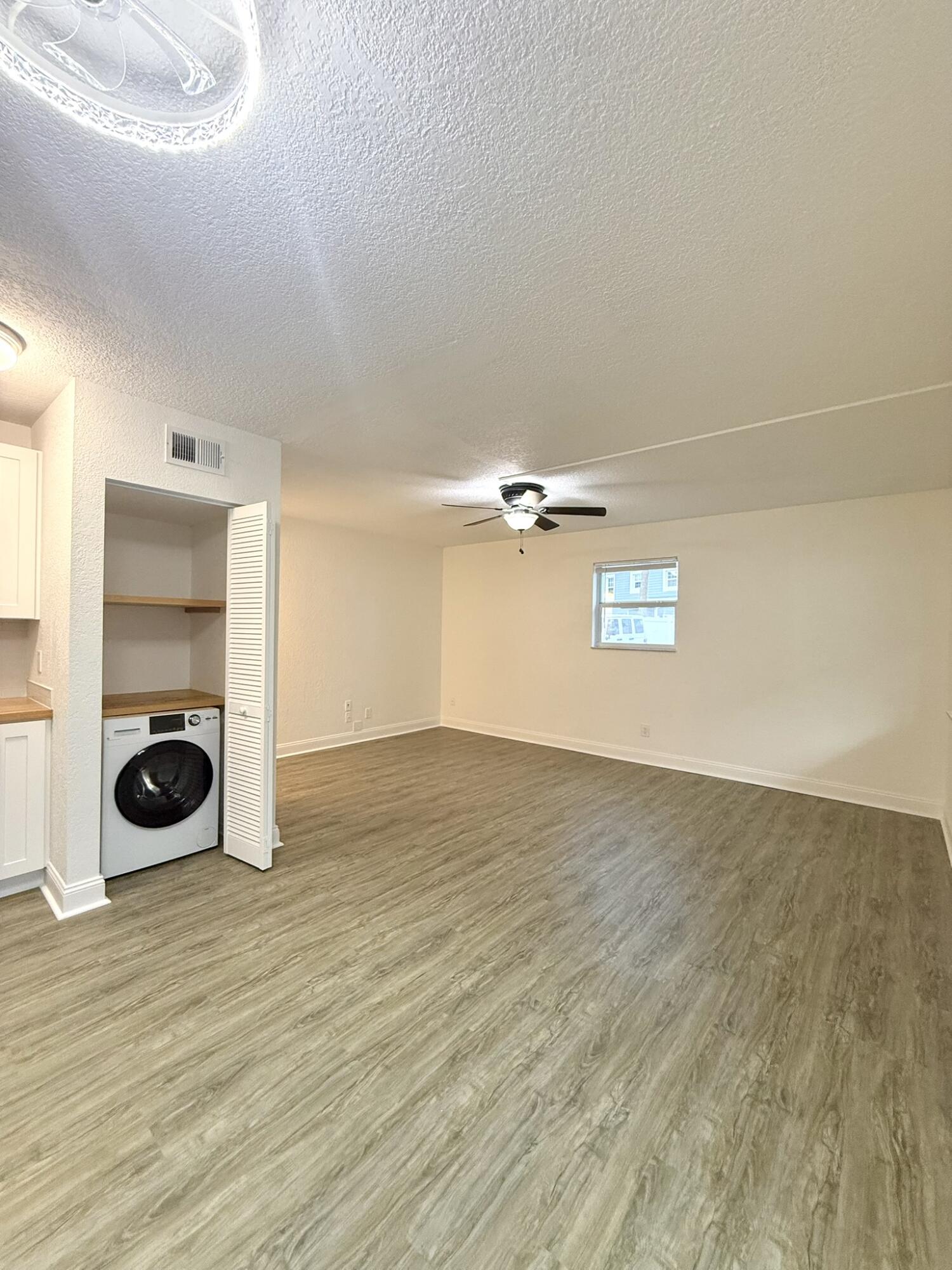 436 Auburn 202 Property Photo 6