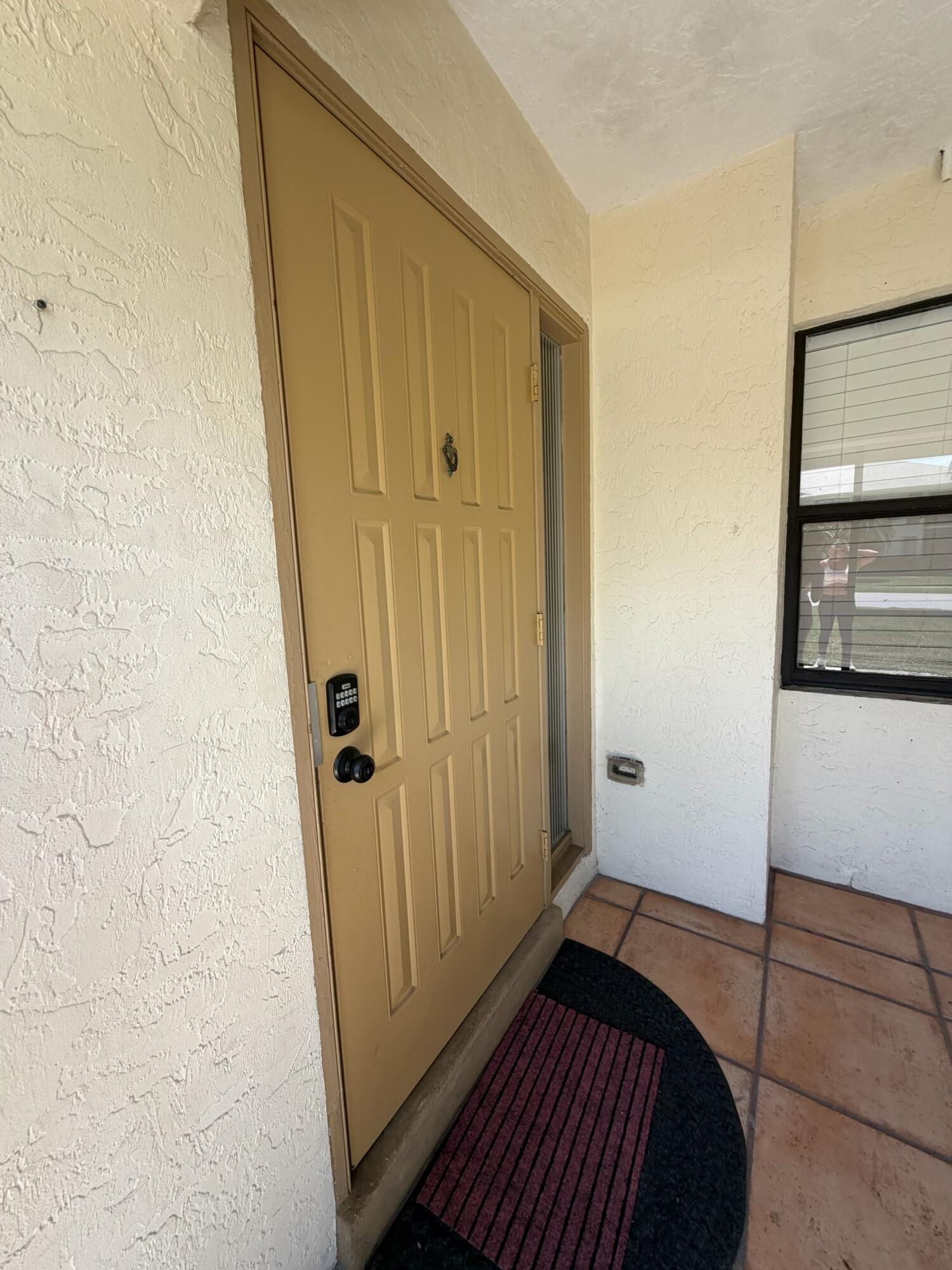 107 Half Moon Circle D Property Photo 4