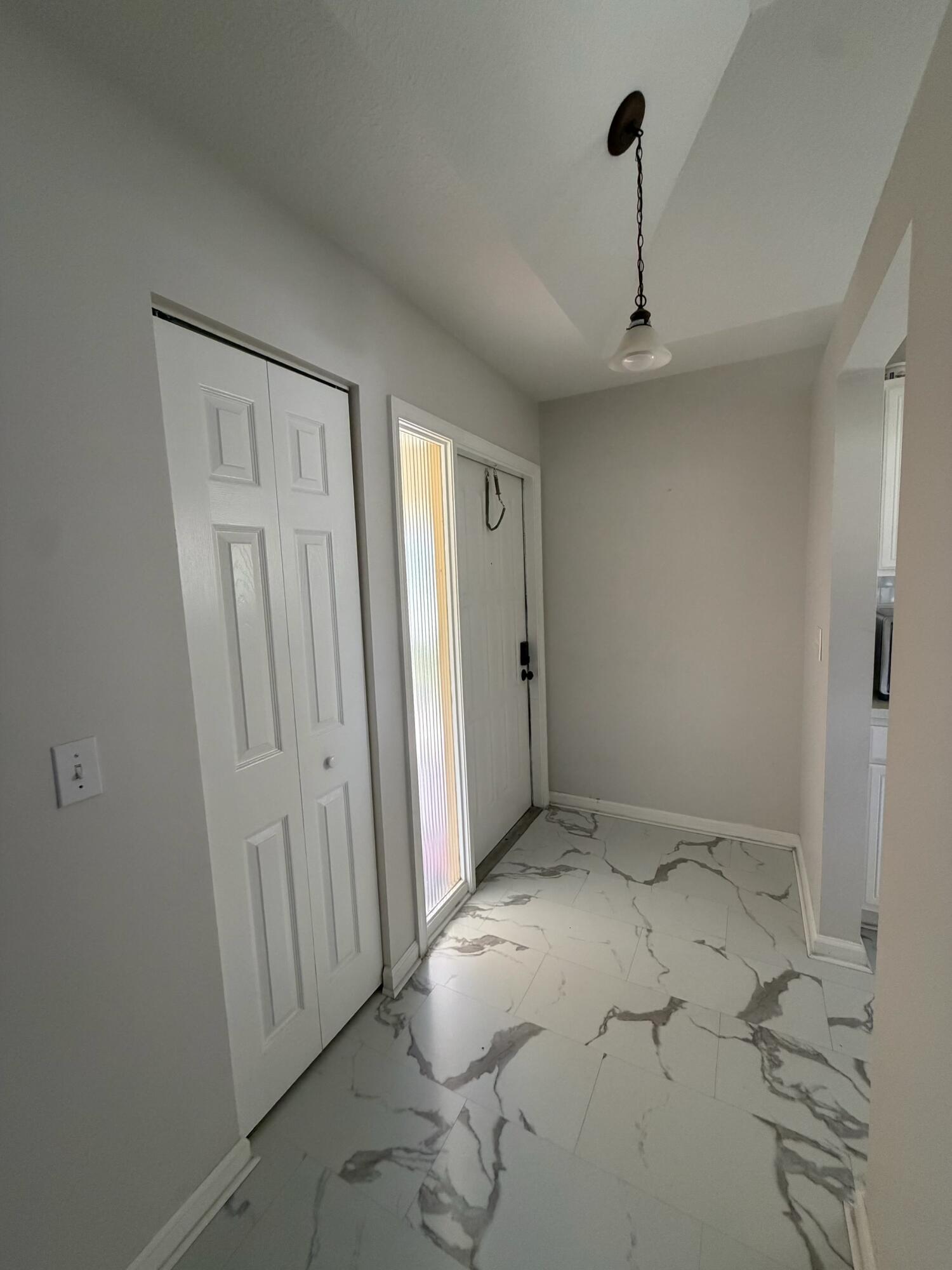 107 Half Moon Circle D Property Photo 5