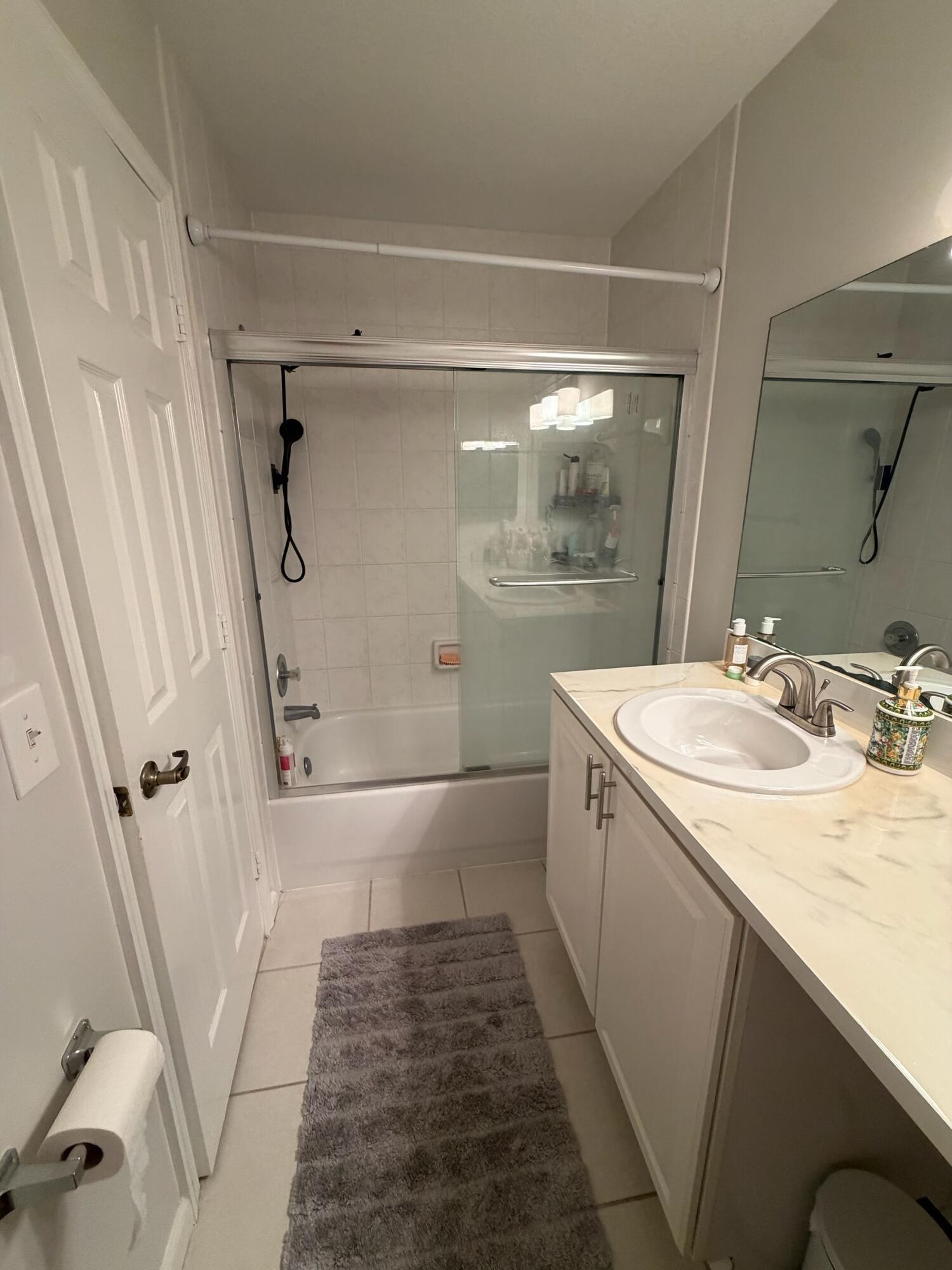 107 Half Moon Circle D Property Photo 17