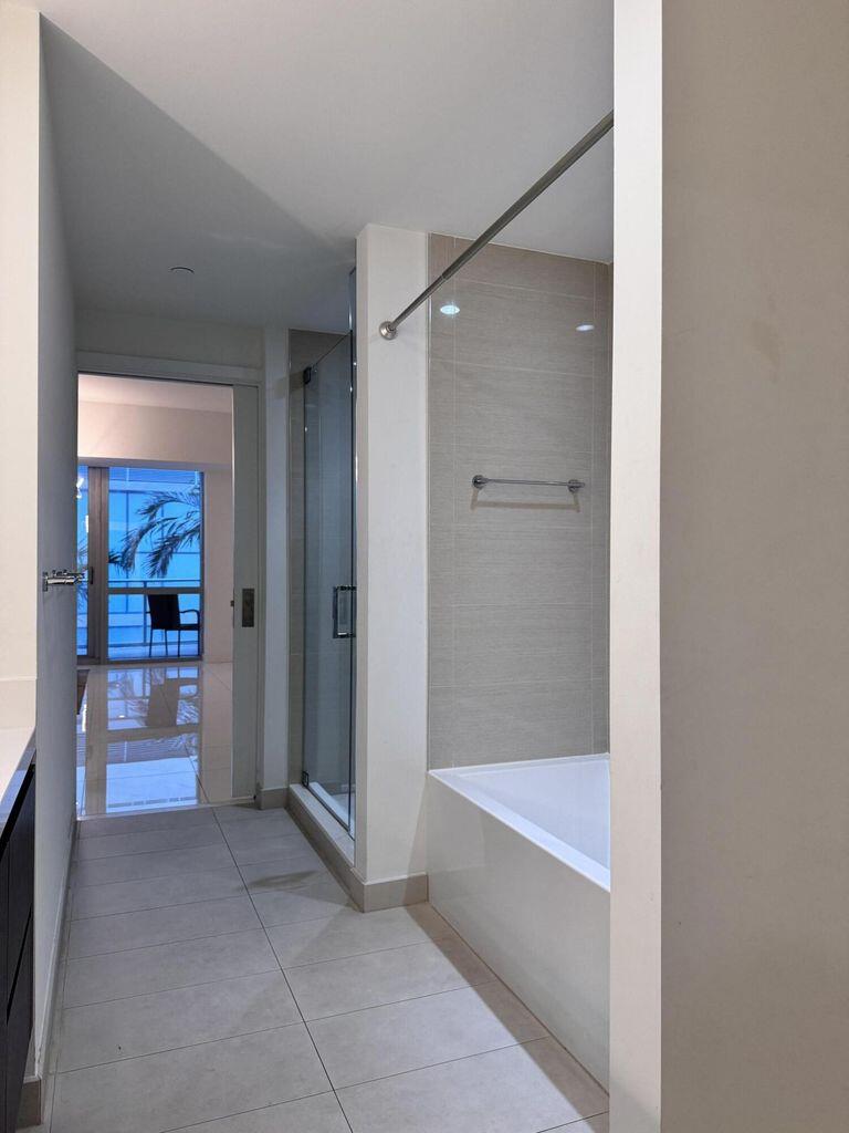851 Ne 1st Avenue 201 Property Photo 4