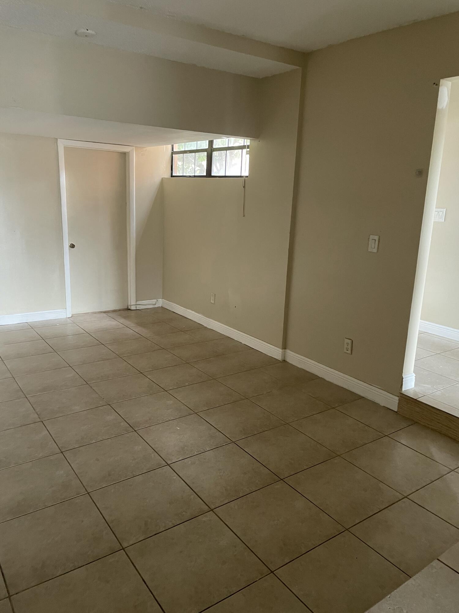 B26068463 Property Photo 2