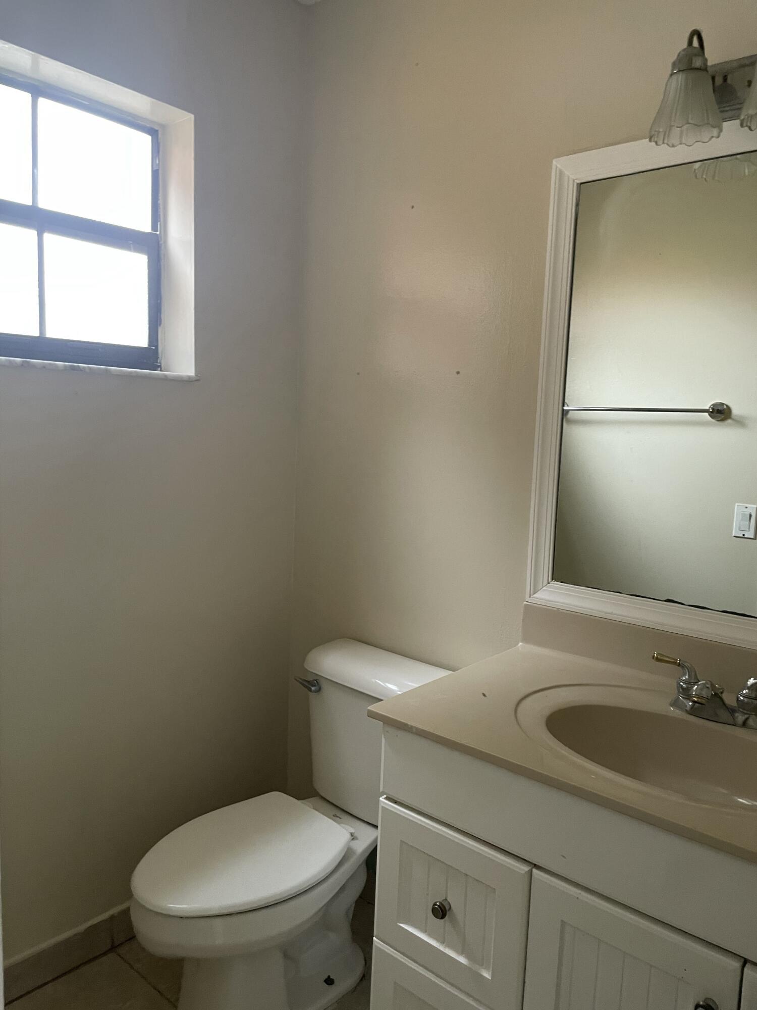 B26068463 Property Photo 3