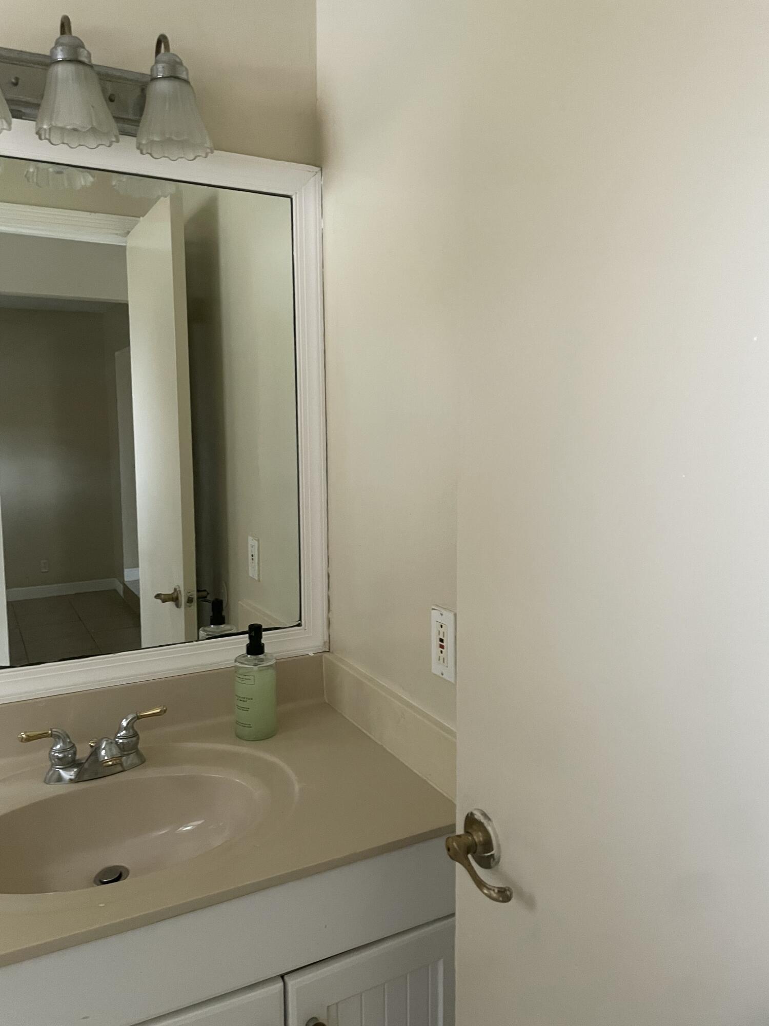 B26068463 Property Photo 4
