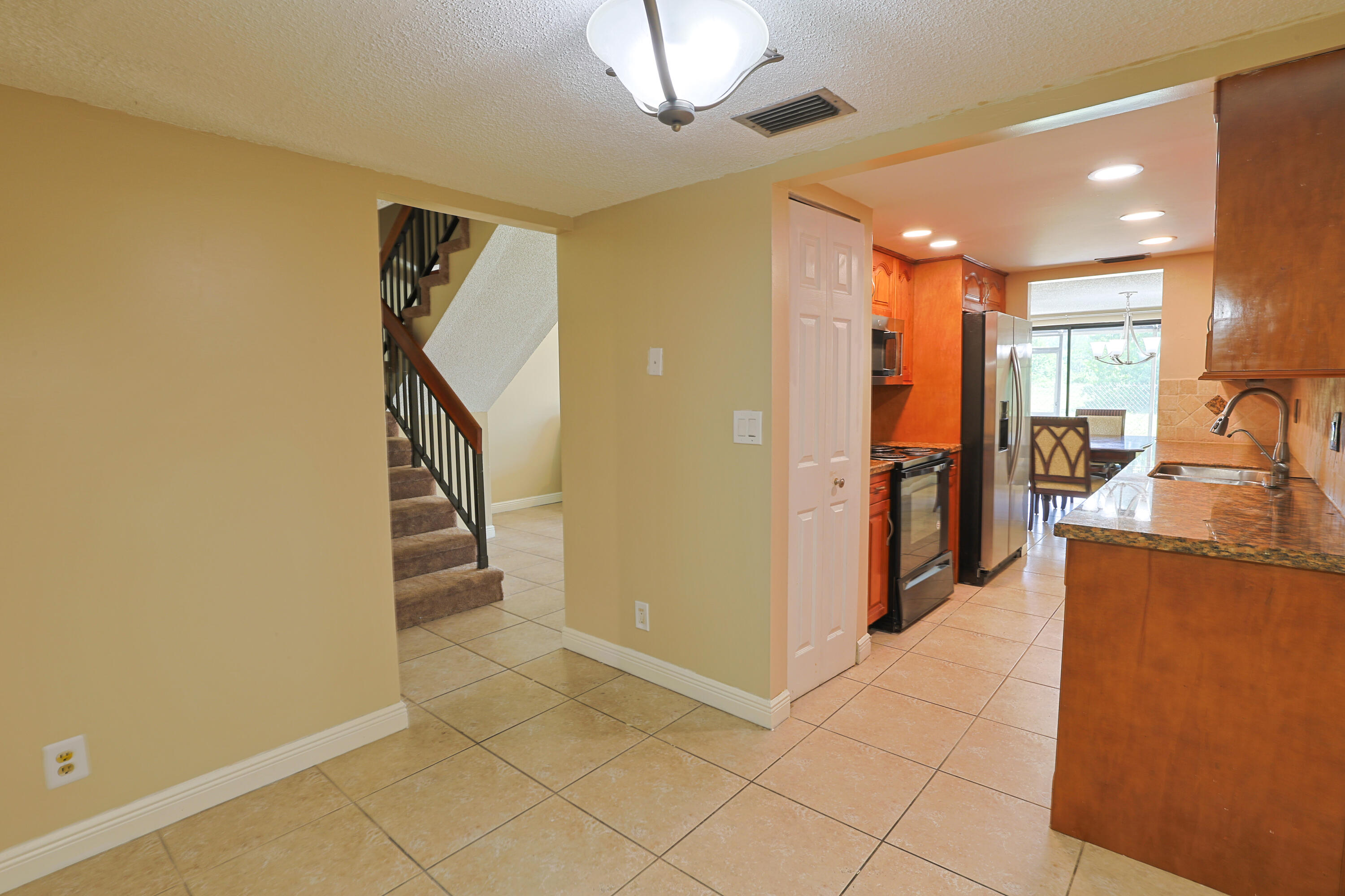 B26068463 Property Photo 8
